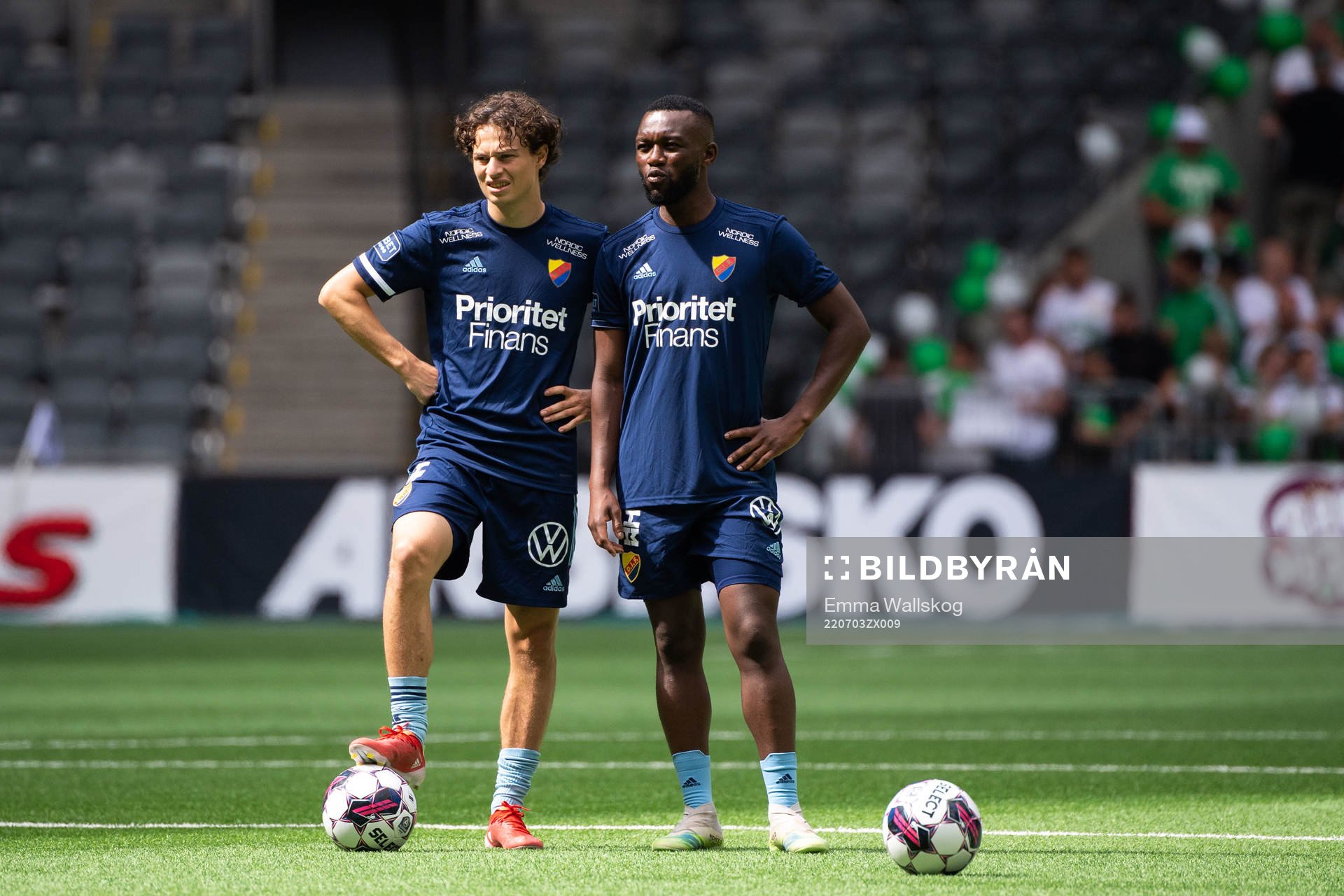 Djurgårdens Leo Cornic och Emmanuel Banda