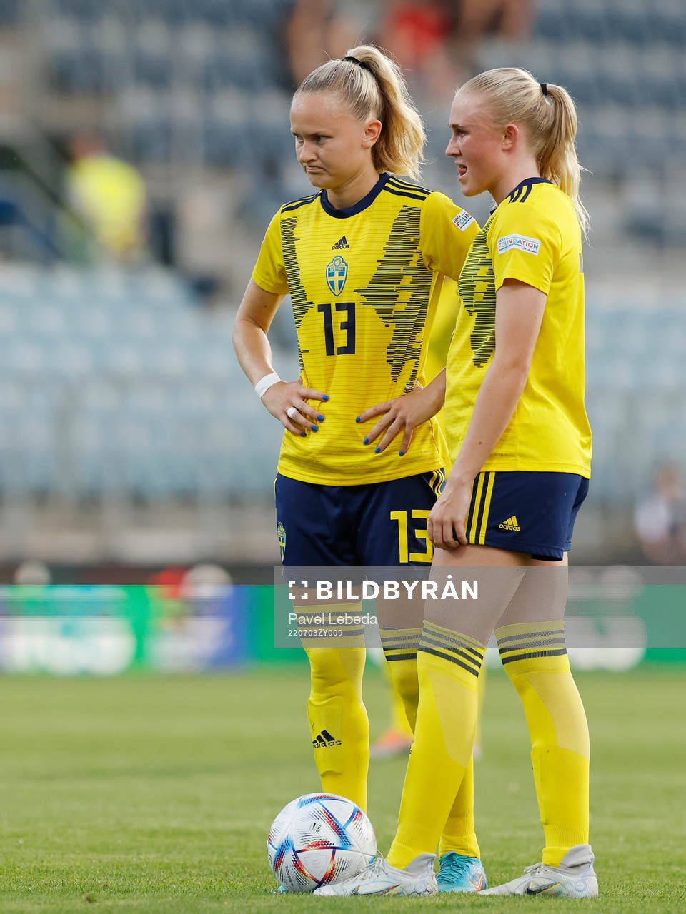 Matilda Vinberg and Emilia Bengtsson of Sweden