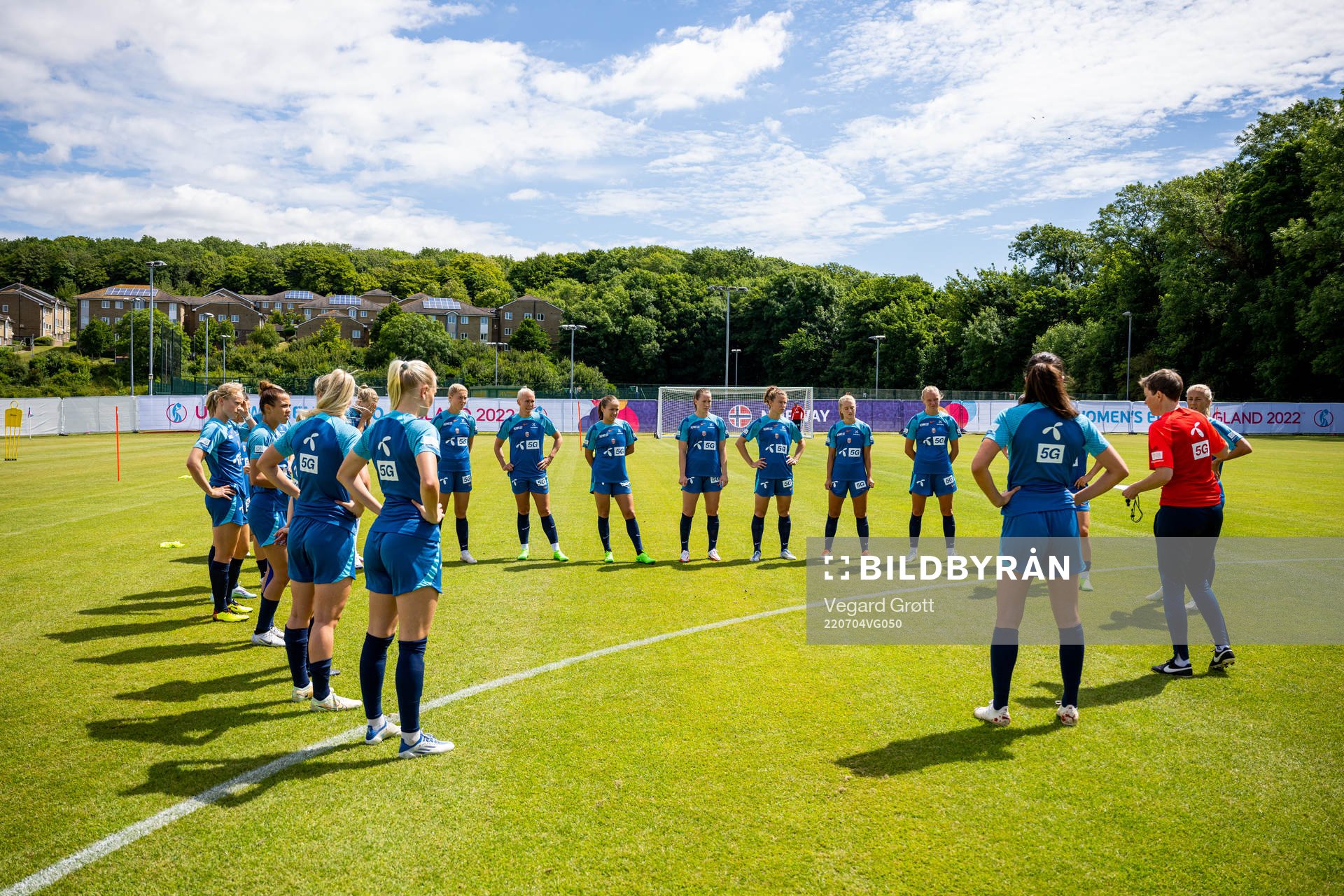Players of the Norwegian national football team gather in a