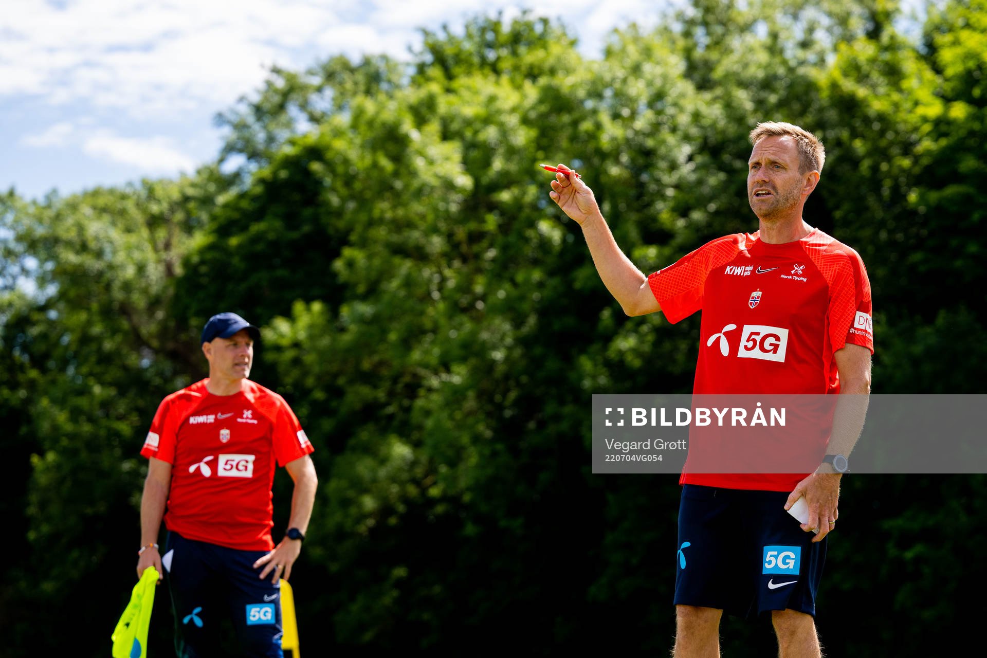 Martin Sjögren, head coach of the Norwegian national football team, during a training session ahead of the UEFA Women's Euro 2022 Championship on July 4, 2022 in Brighton.