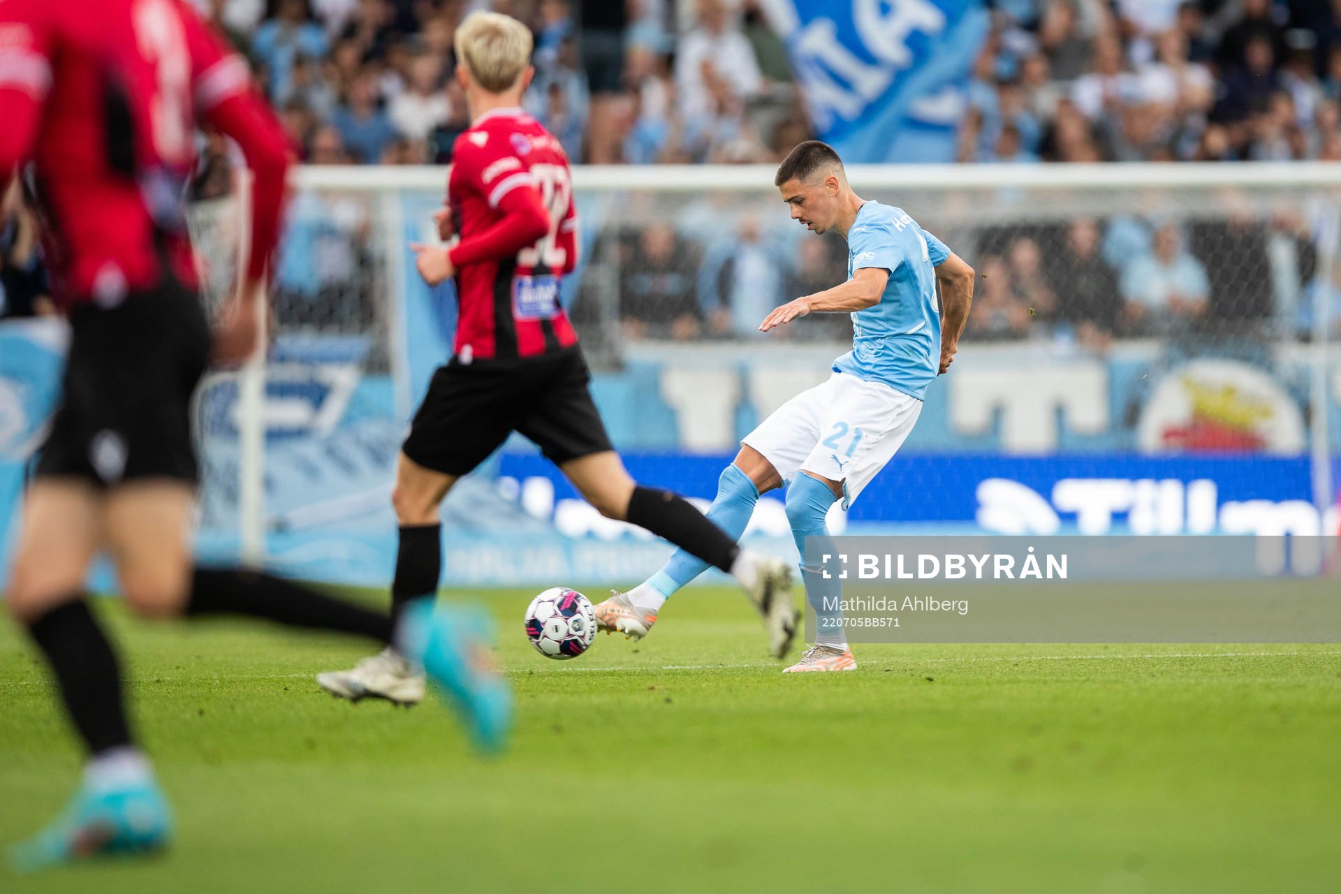 Dennis Hadzikadunic of Malmö FF