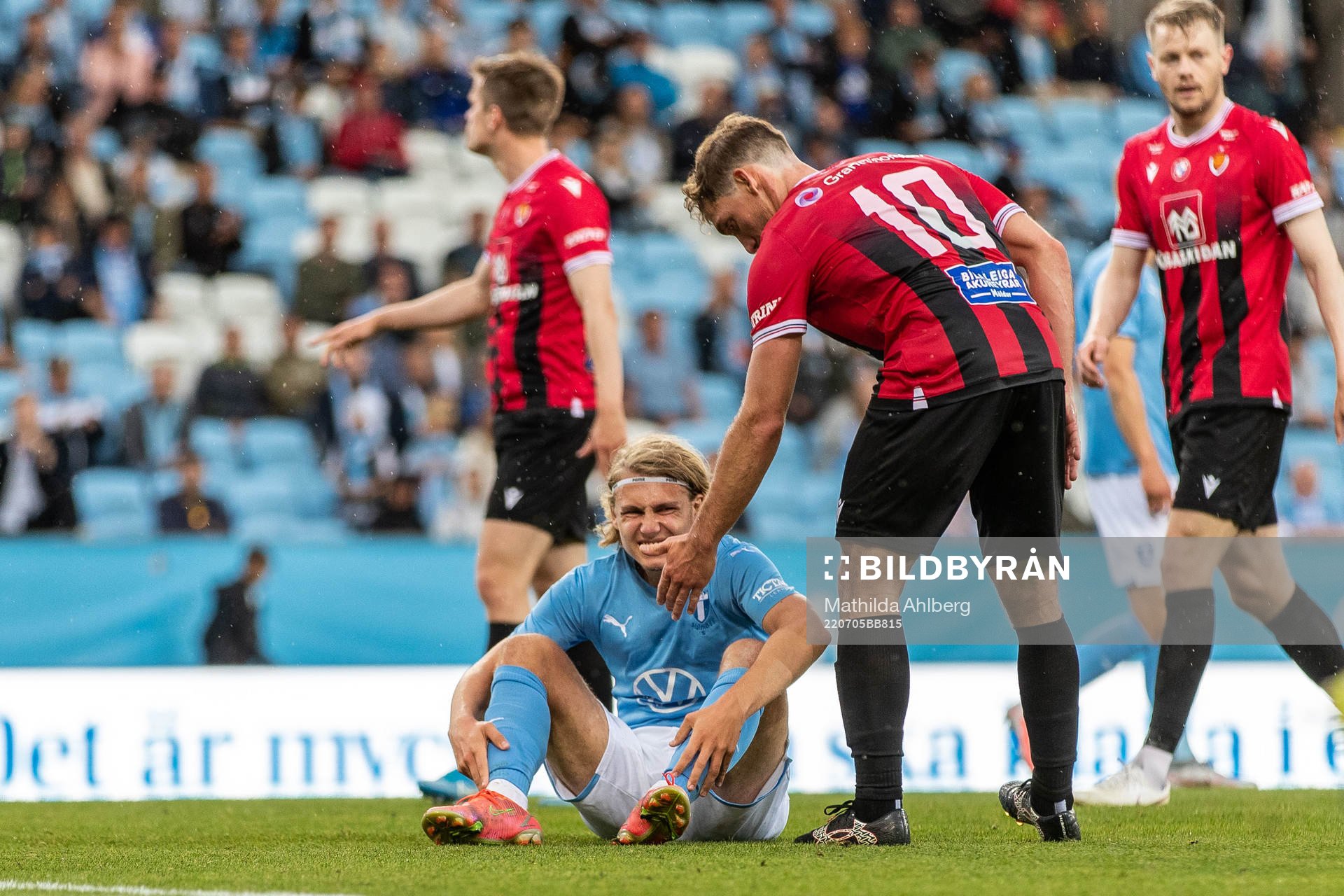 Sebastian Nanasi of Malmö FF in pain