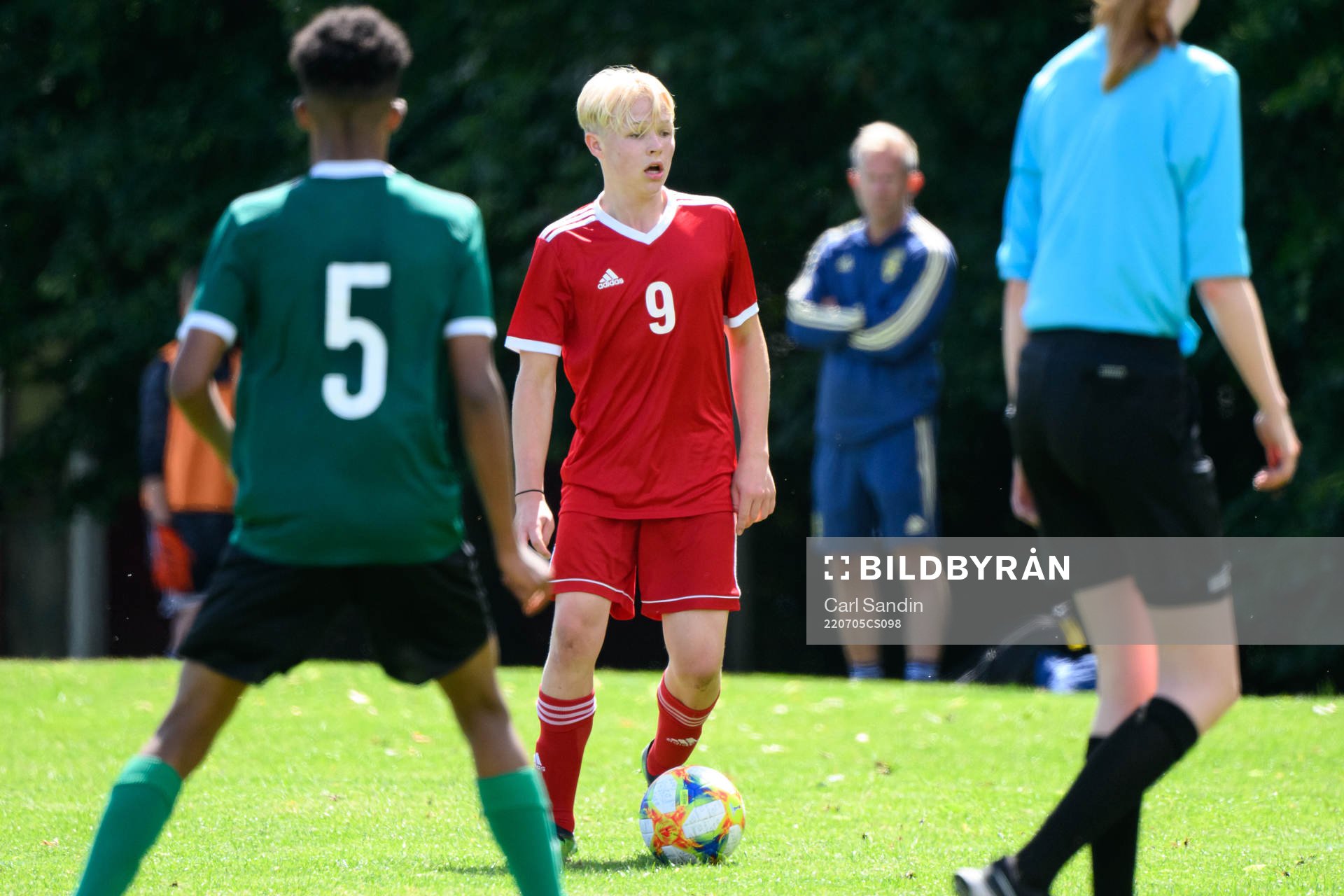 Hugo Andersson Mella under en fotbollsmatch på SvFF:s riksläger för P15 den 5 juli 2022 i Halmstad. 