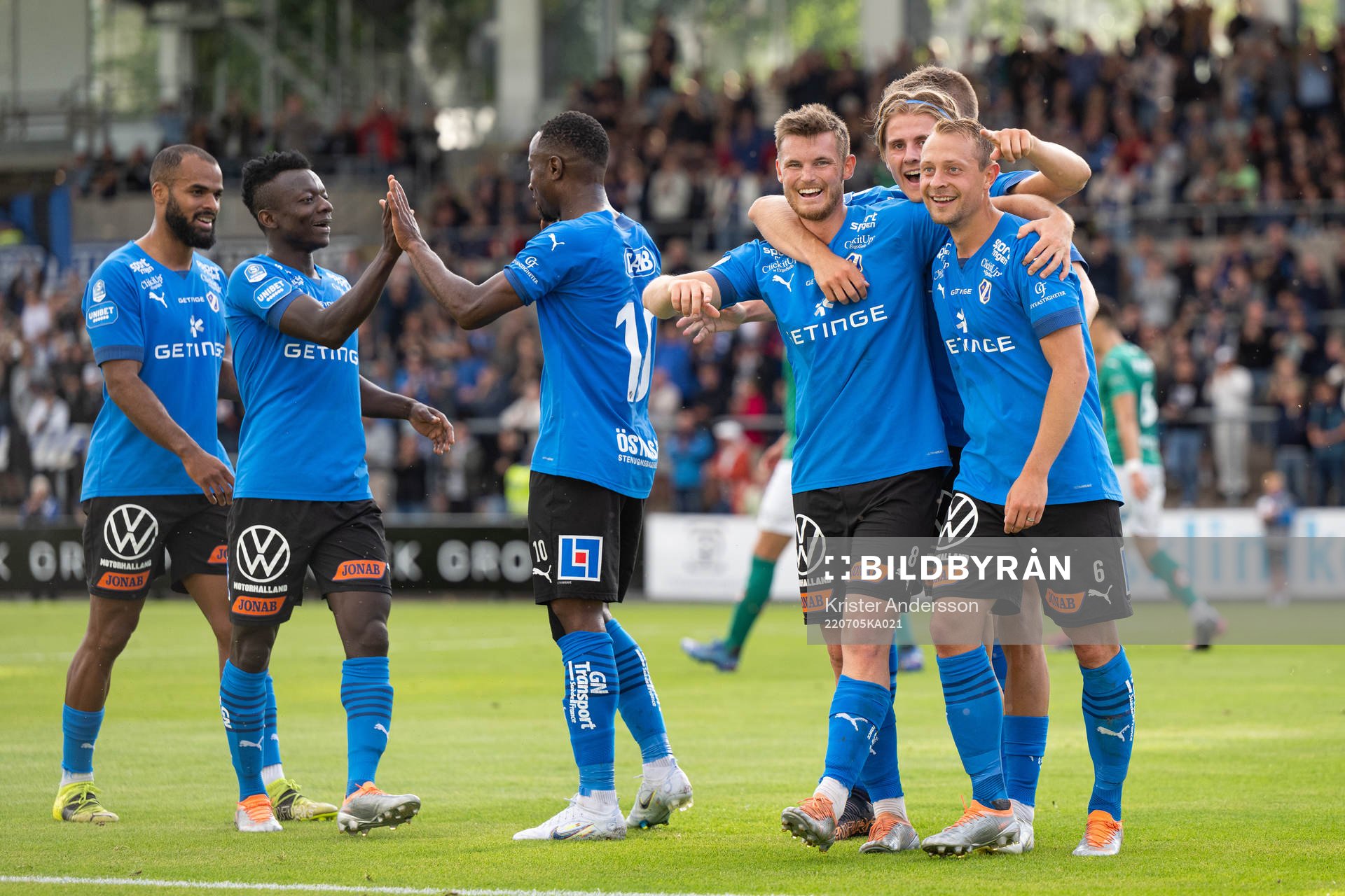Halmstads spelare jublar