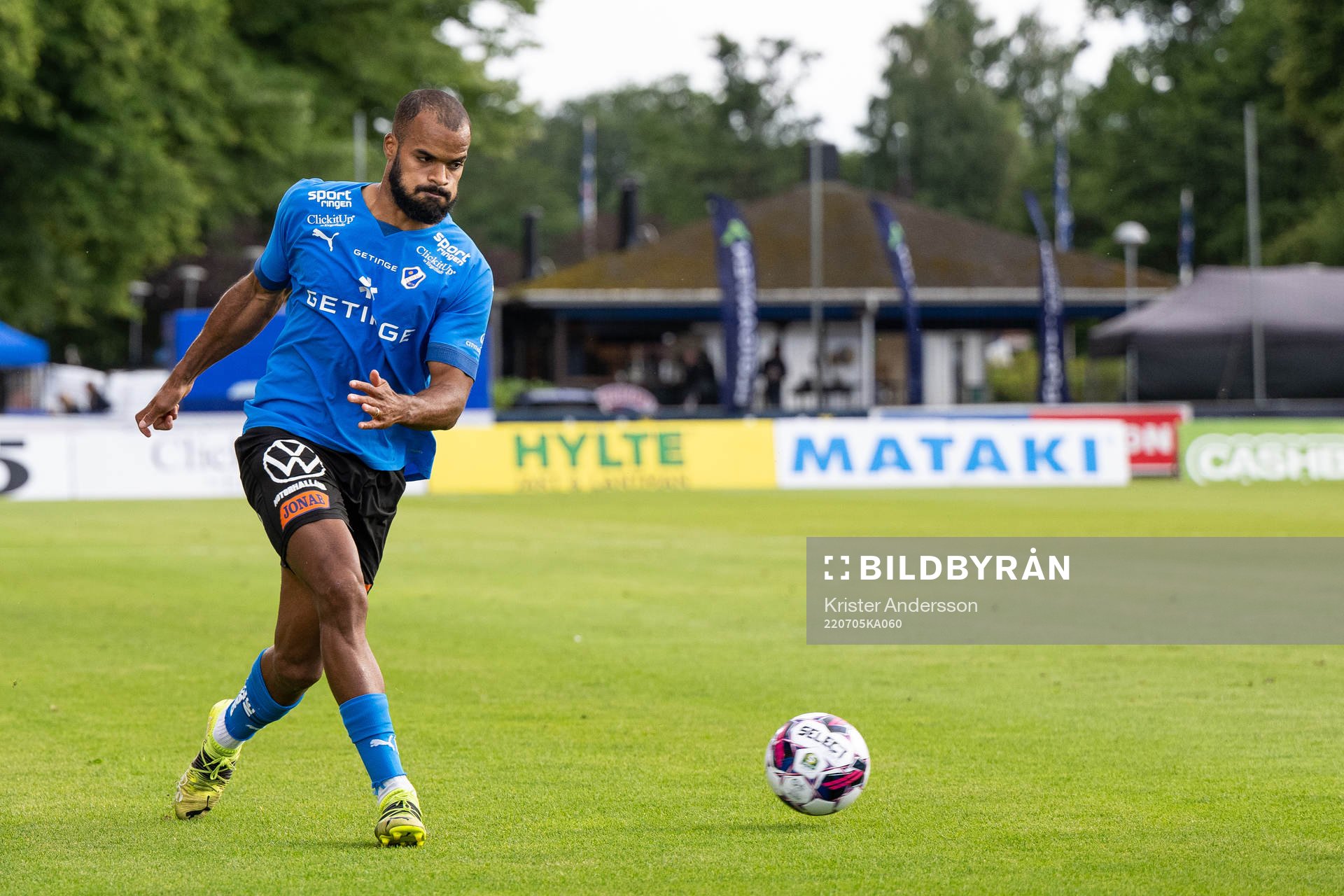 Halmstads Phil Ofosu-Ayeh
