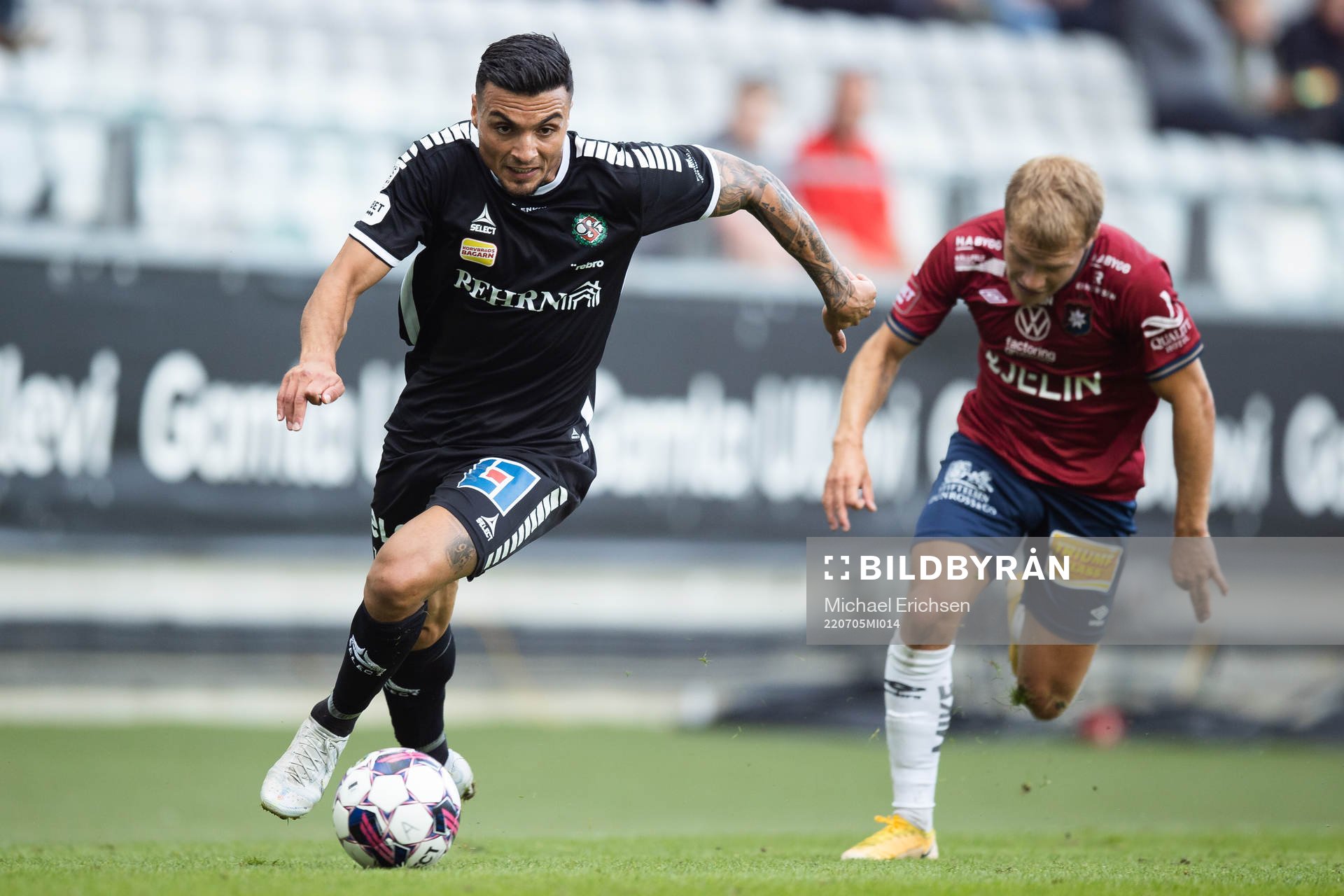 Örebros Ahmed Yasin  och Örgrytes Hampus Dahlqvist