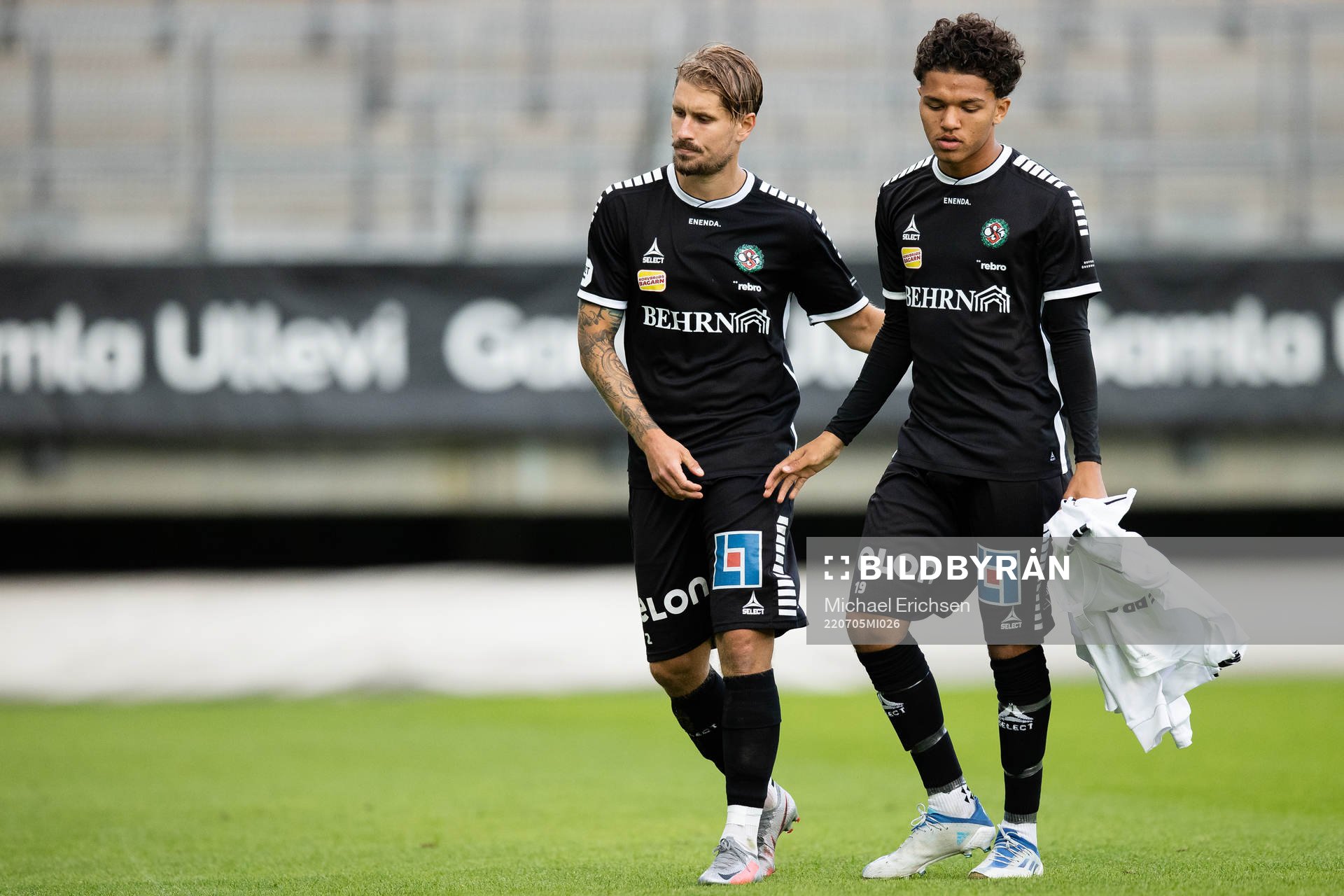 Örebros Daniel Björnquist och Malik Mokede  deppar