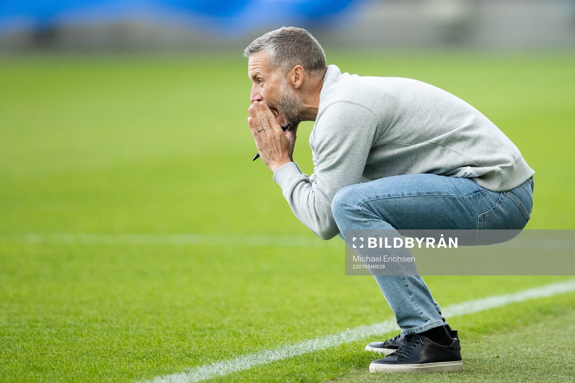 Örebros tränare Axel Kjäll under fotbollsmatchen i Superettan mellan Örgryte och Örebro den 5 juli 2022 i Göteborg. 