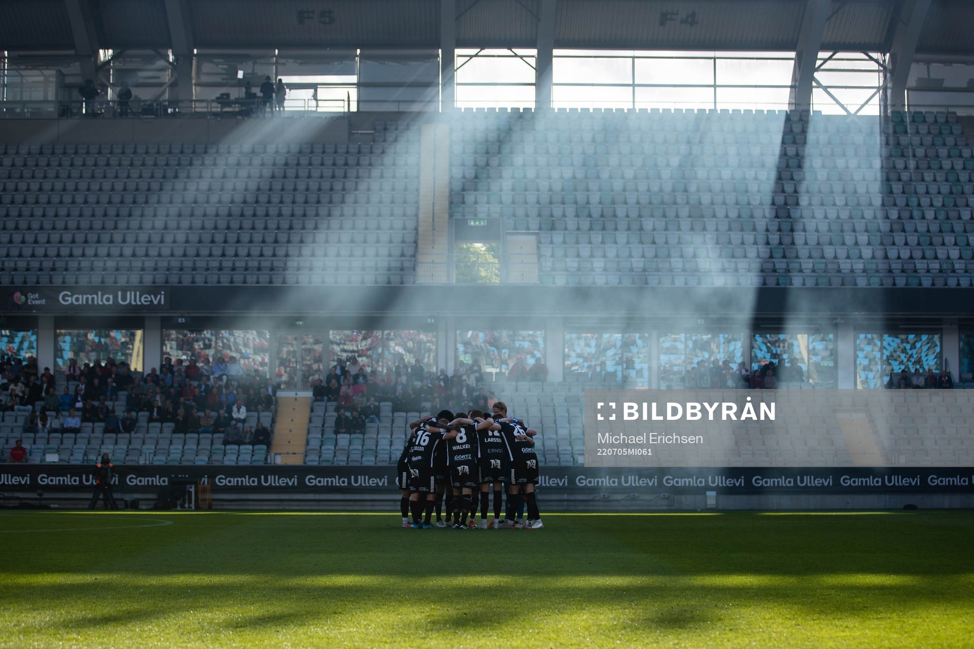 Örebro samlade innan fotbollsmatchen i Superettan mellan