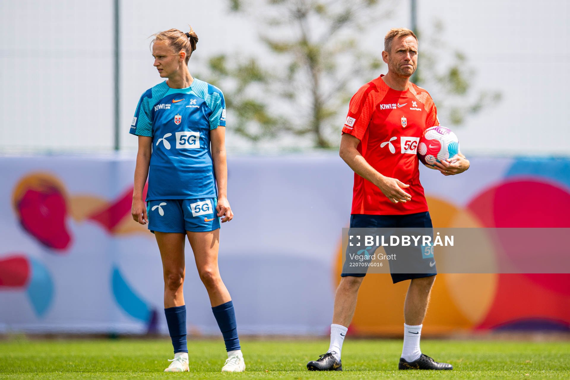 Caroline Graham Hansen and Martin Sjögren, head coach of the Norwegian national football team, during a training session ahead of the UEFA Women's Euro 2022 Championship on July 5, 2022 in Brighton.