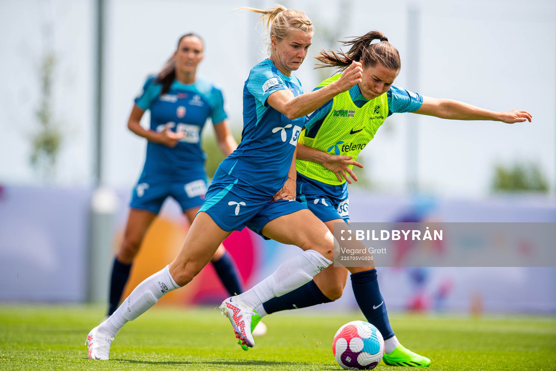 Ada Hegerberg and Vilde Bøe Risa of the Norwegian national