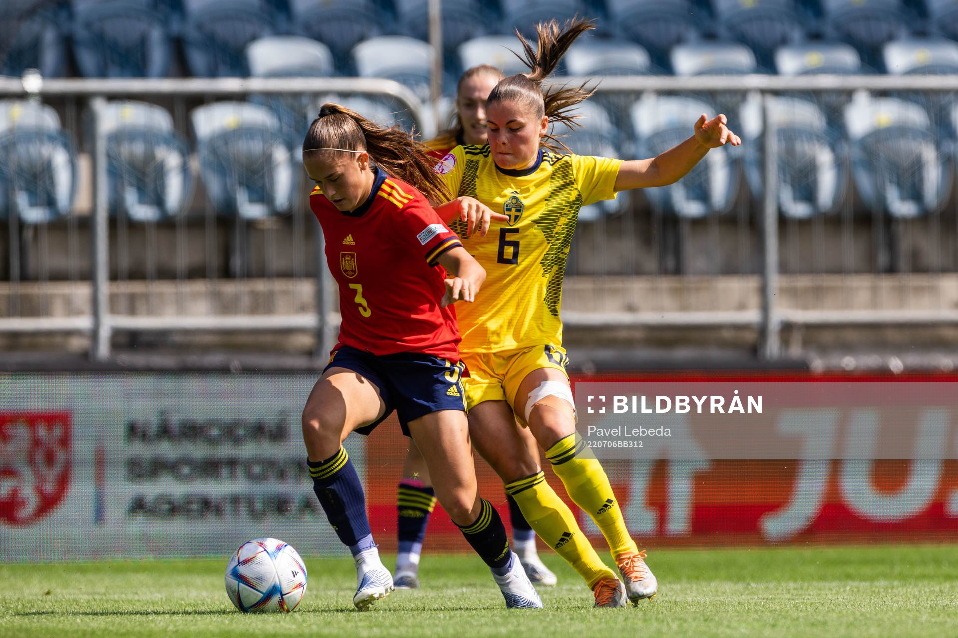 Hanna Wijk of Sweden and Andrea Medina Martín of Spain