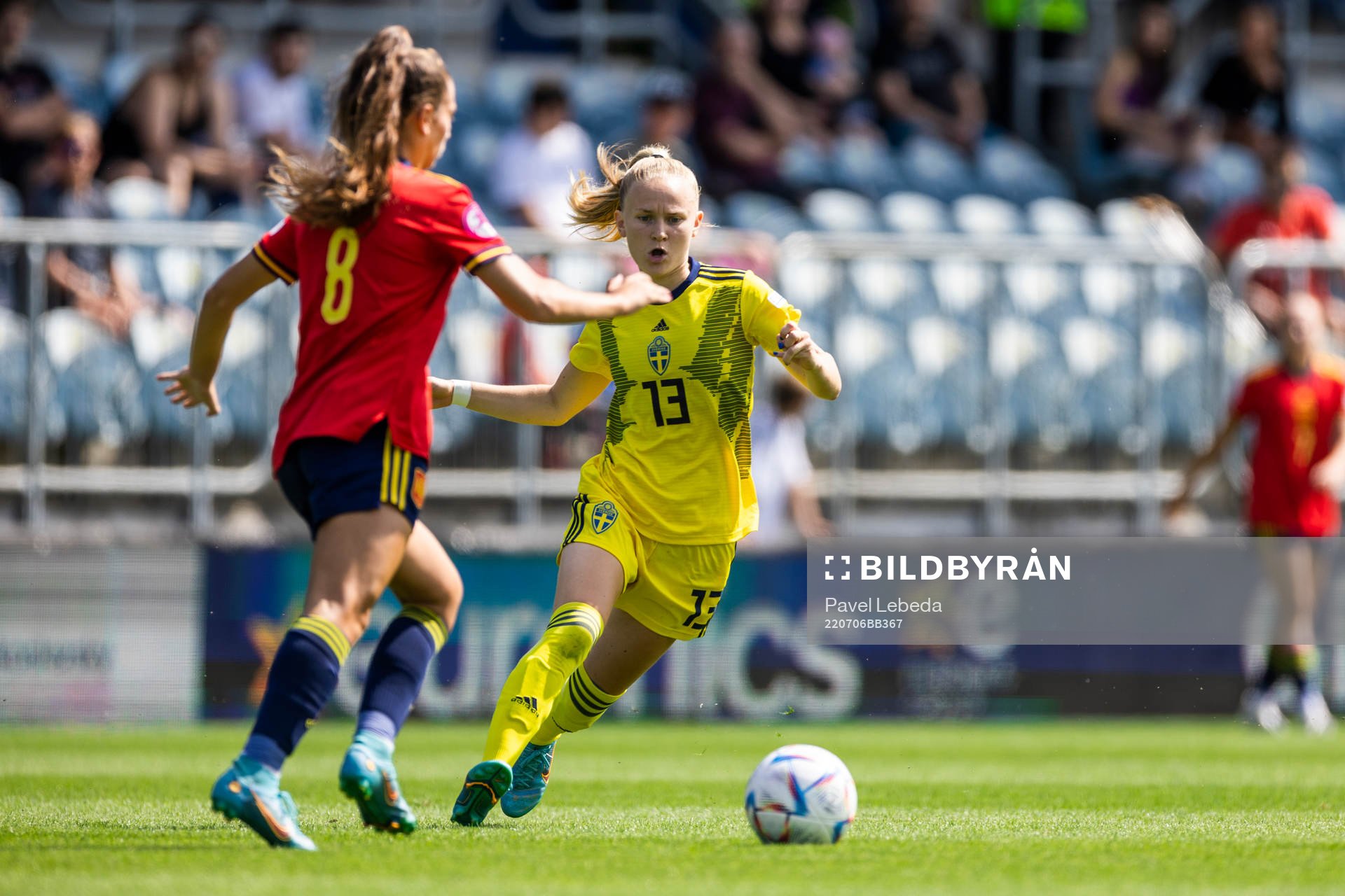 Silvia Lloris Nicolas of Spain and Matilda Vinberg of Sweden