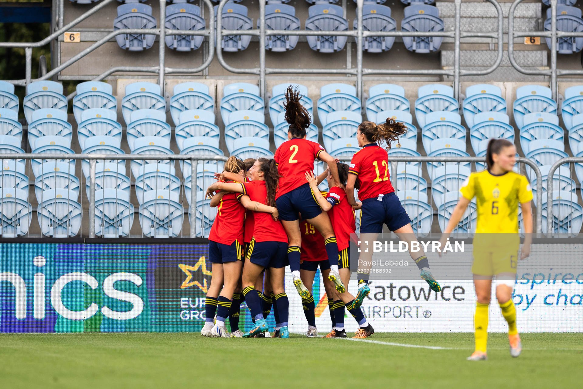Mirari Uria Gabilondo of Spain celebrates