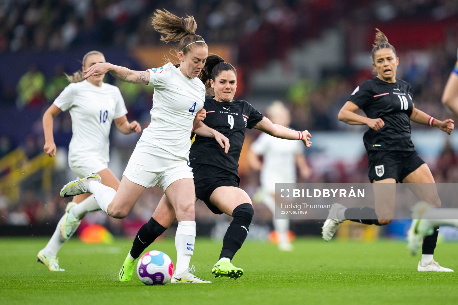 Keira Walsh of England and Sarah Zadrazil of Austria