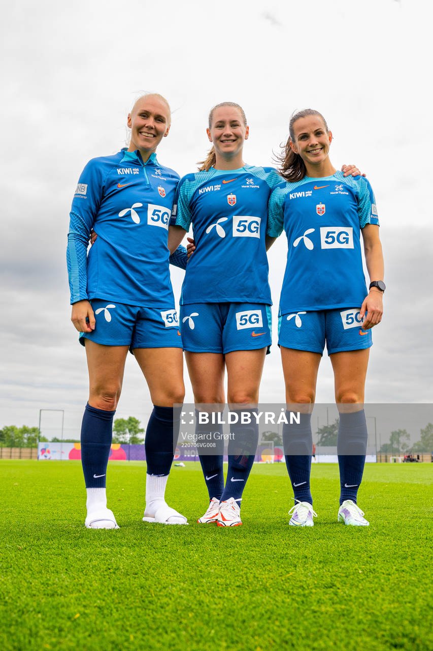 Maria Thorisdottir, Elisabeth Terland and Tuva Hansen of