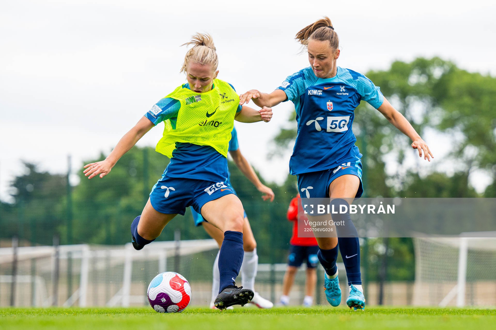 Thea Bjelde and Caroline Graham Hansen of the Norwegian