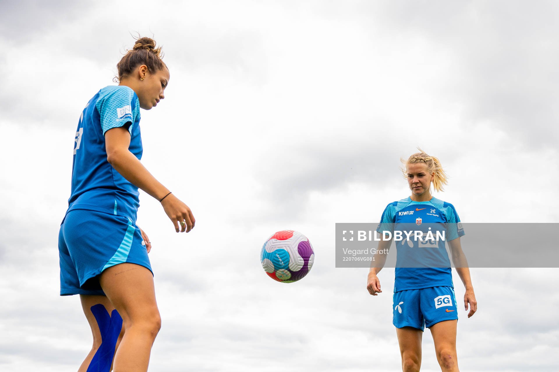 Celin Bizet Ildhusøy and Ada Hegerberg of the Norwegian