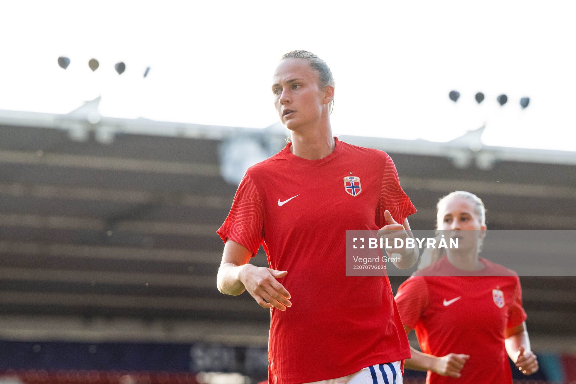 Caroline Graham Hansen of Norway warms up