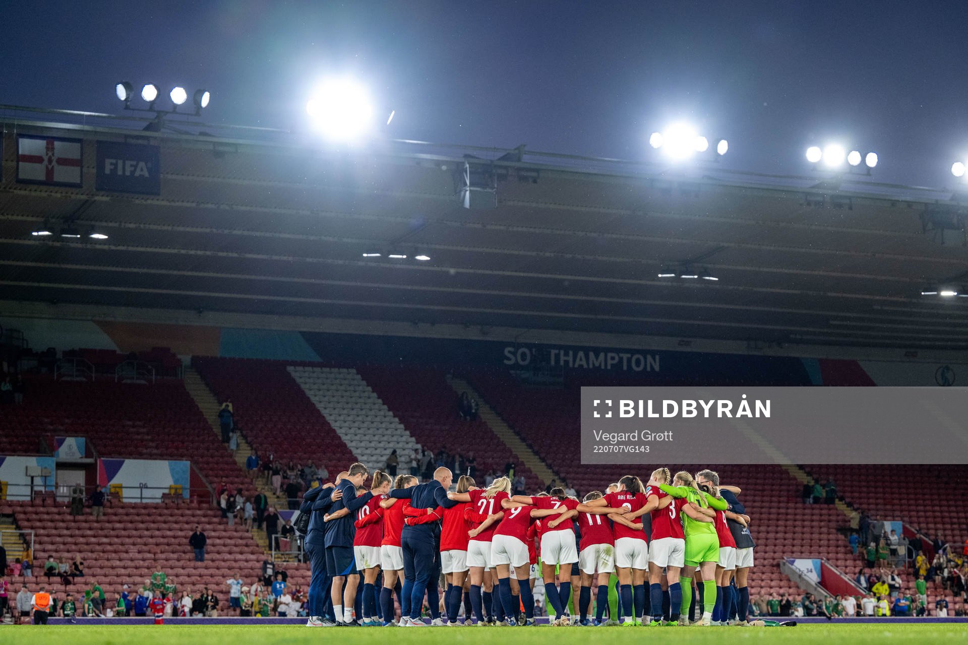 Players of Norway celebrate