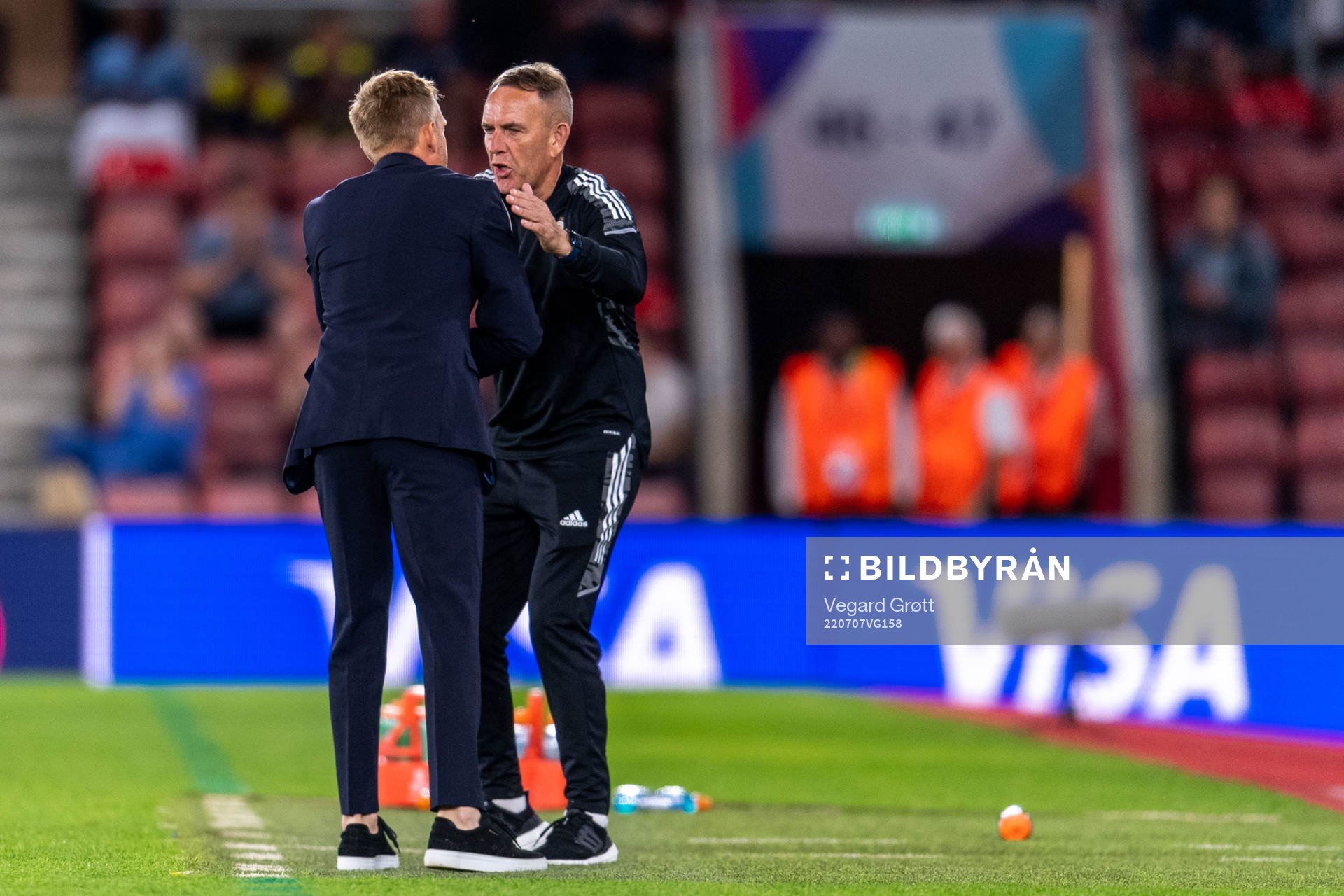 Head coach Martin Sjögren of Norway and head coach Kenneth