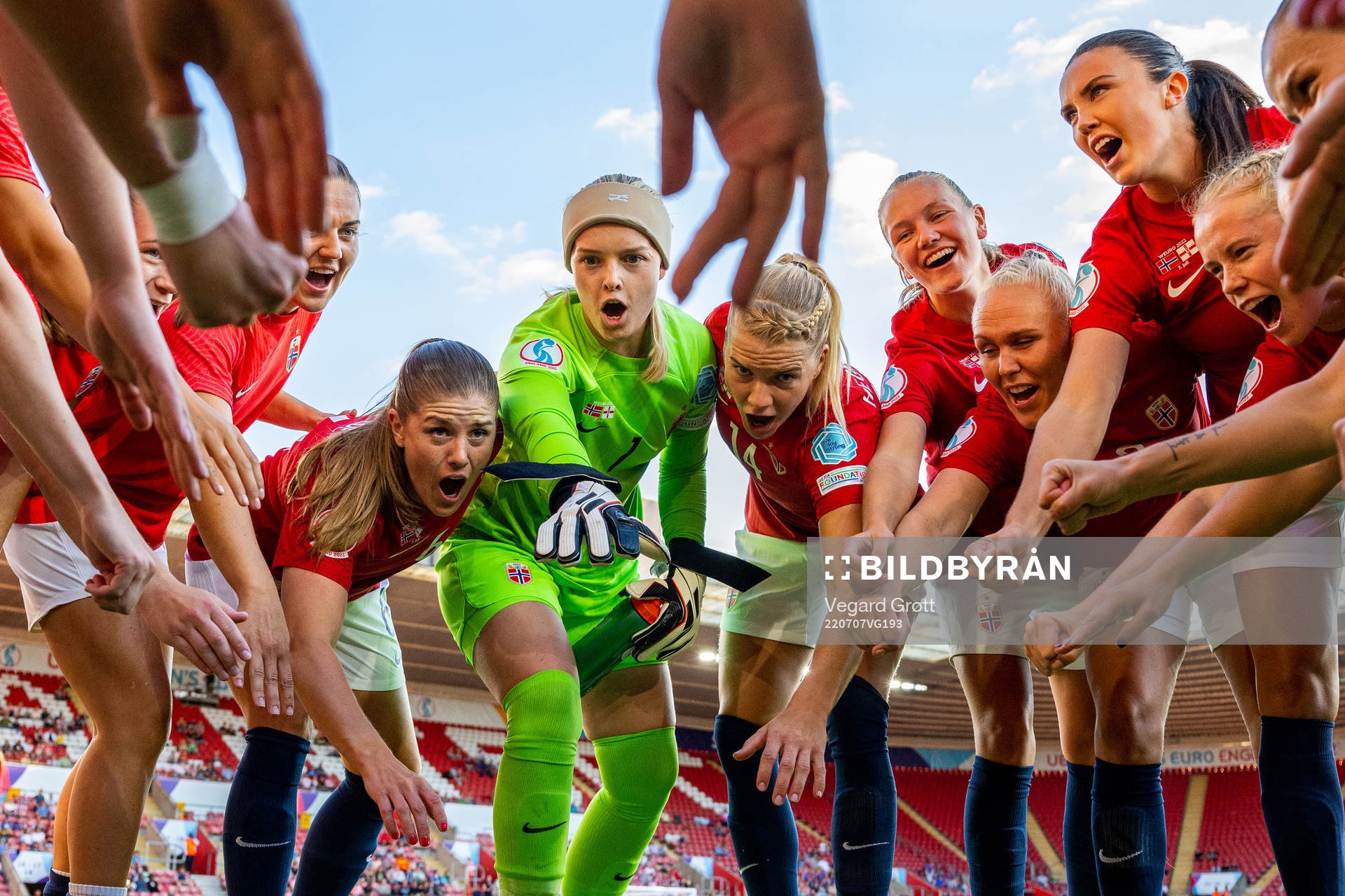 Vilde Bøe Risa, Maren Mjelde, goalkeeper Guro Pettersen,