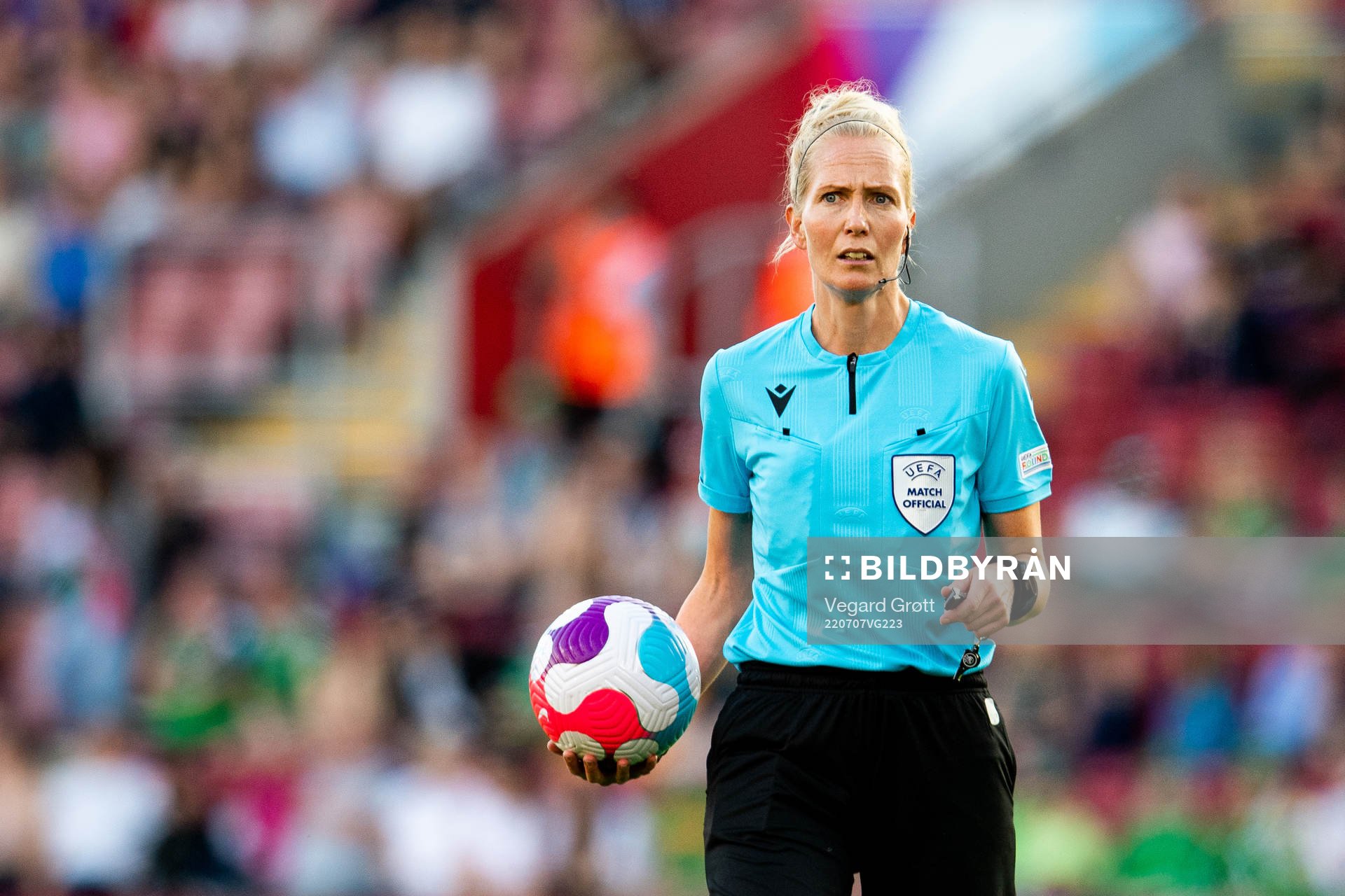 Referee Lina Lehtovaara