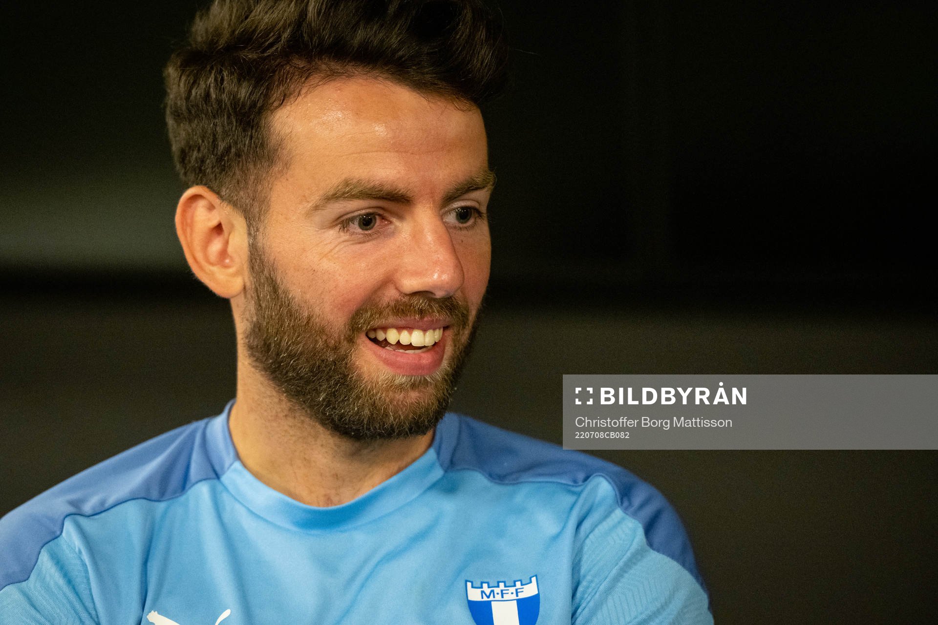 Erdal Rakip i samtal med media