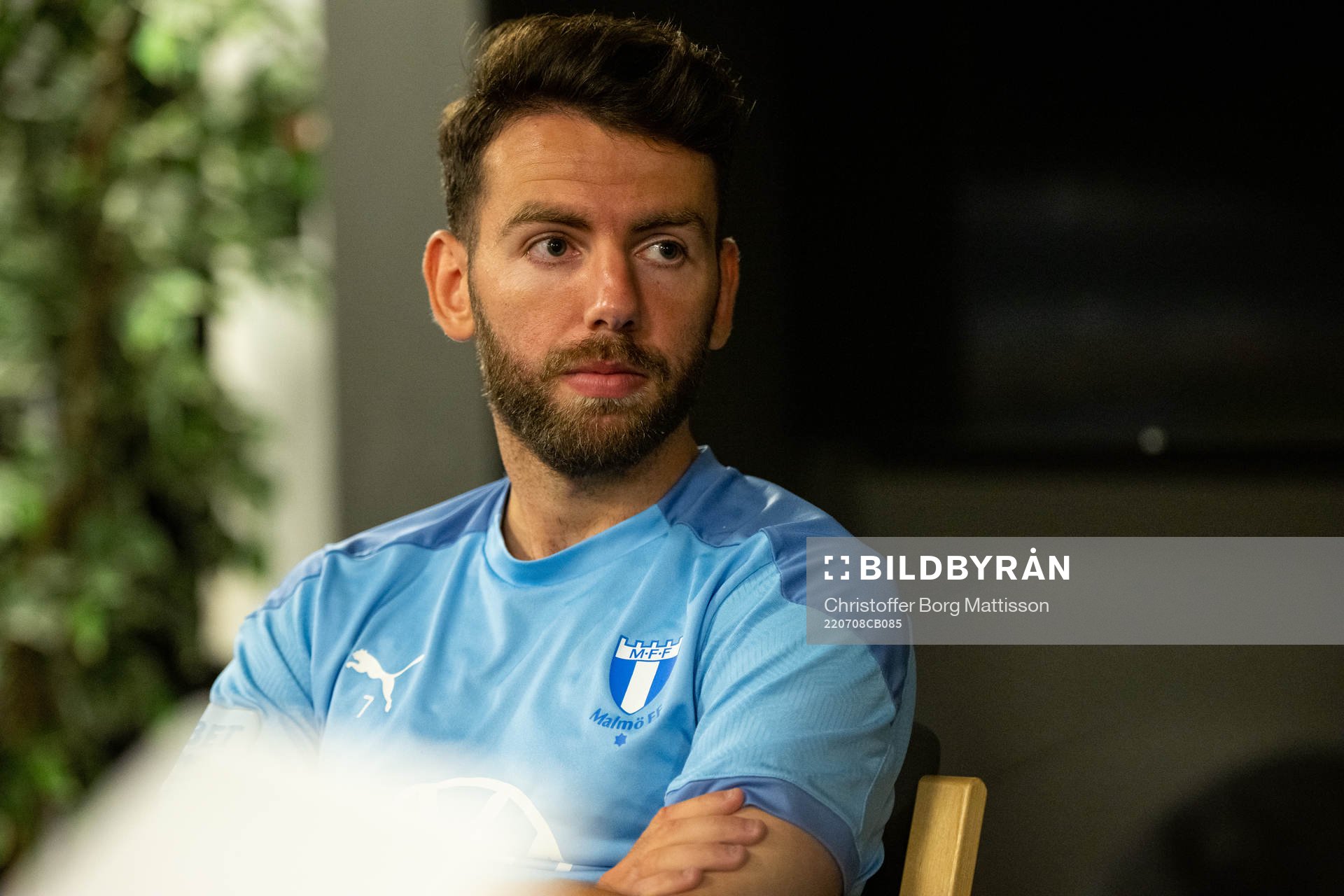 Erdal Rakip i samtal med media