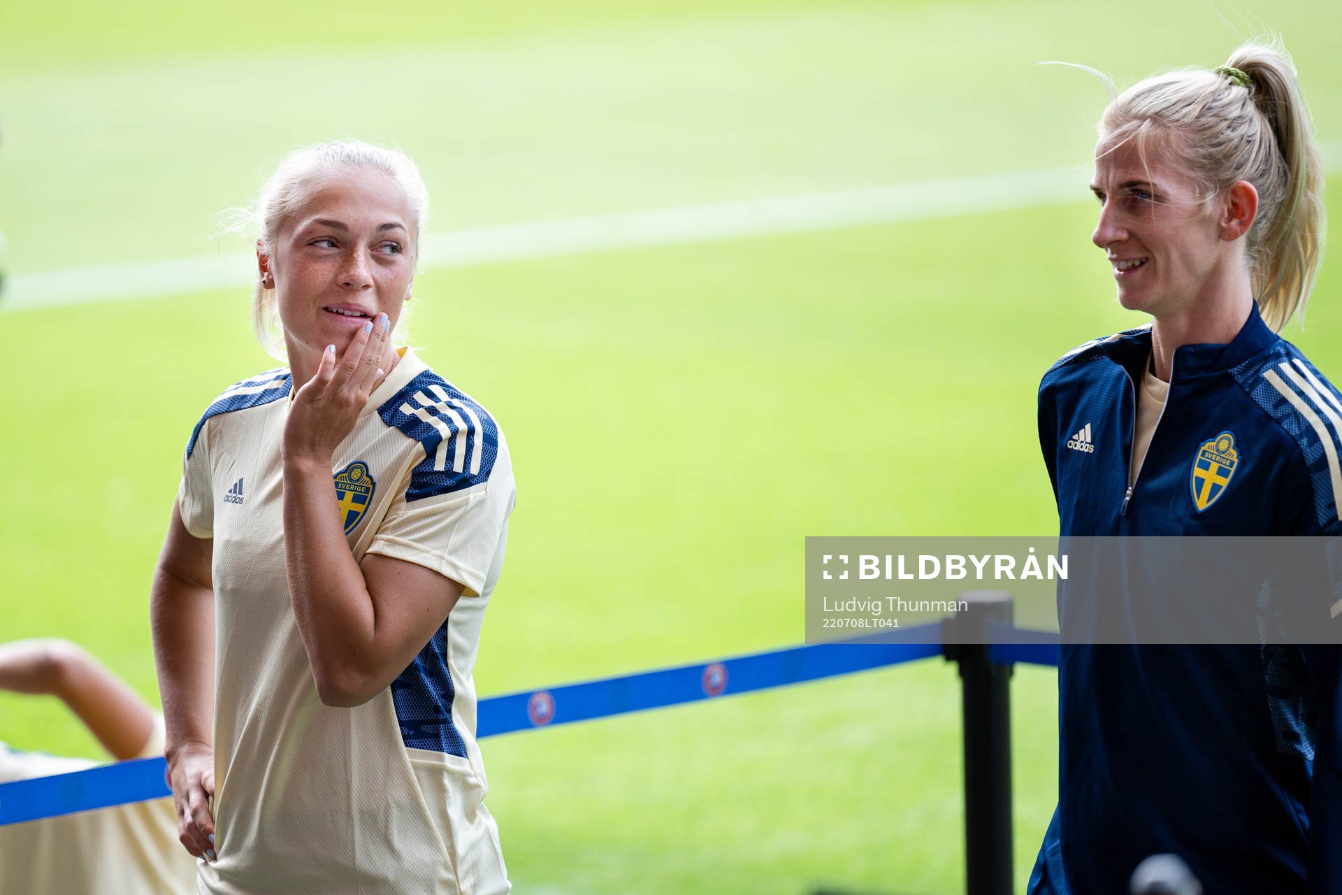 Hanna Bennison and Sofia Jakobsson during a training session with the the women's Swedish national football team during the UEFA Women's Euro 2022 Championship on July 8, 2022 in Sheffield.