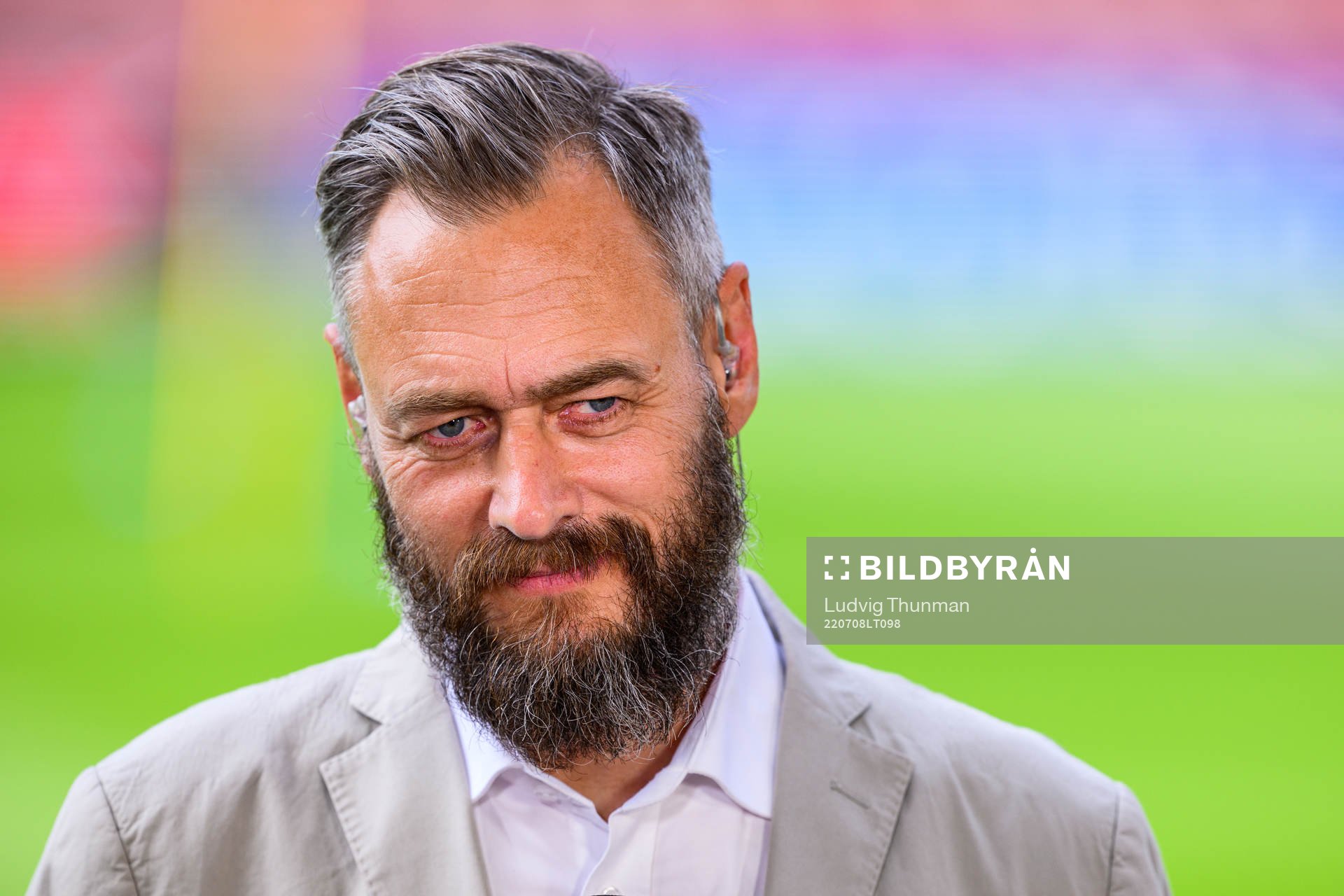 Olof Lundh of Swedish broadcaster TV4 during a training session with the the women's Swedish national football team during the UEFA Women's Euro 2022 Championship on July 8, 2022 in Sheffield. 