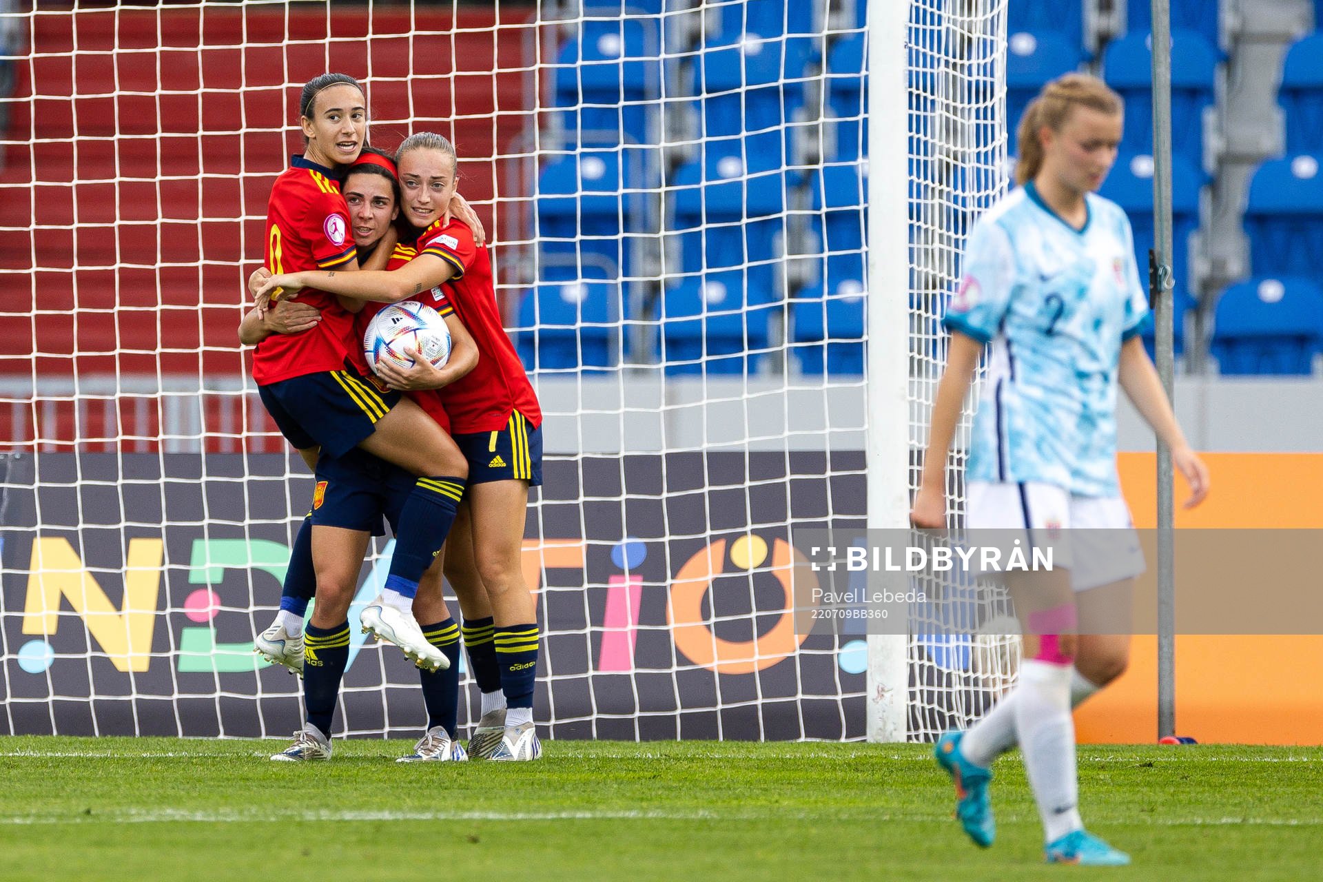 Players of Spain celebrate the 1-1 goal
