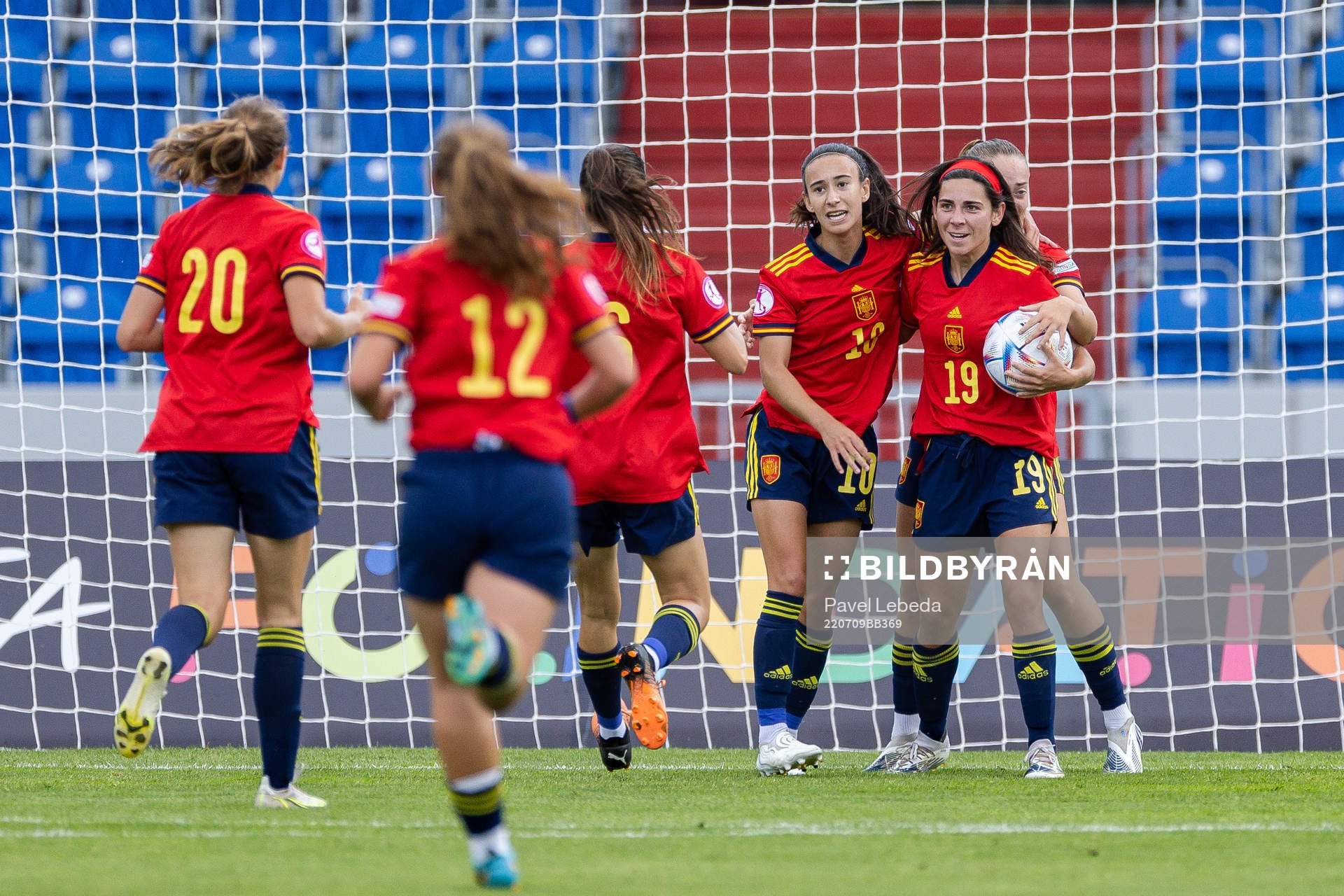 Players of Spain celebrate the 1-1 goal