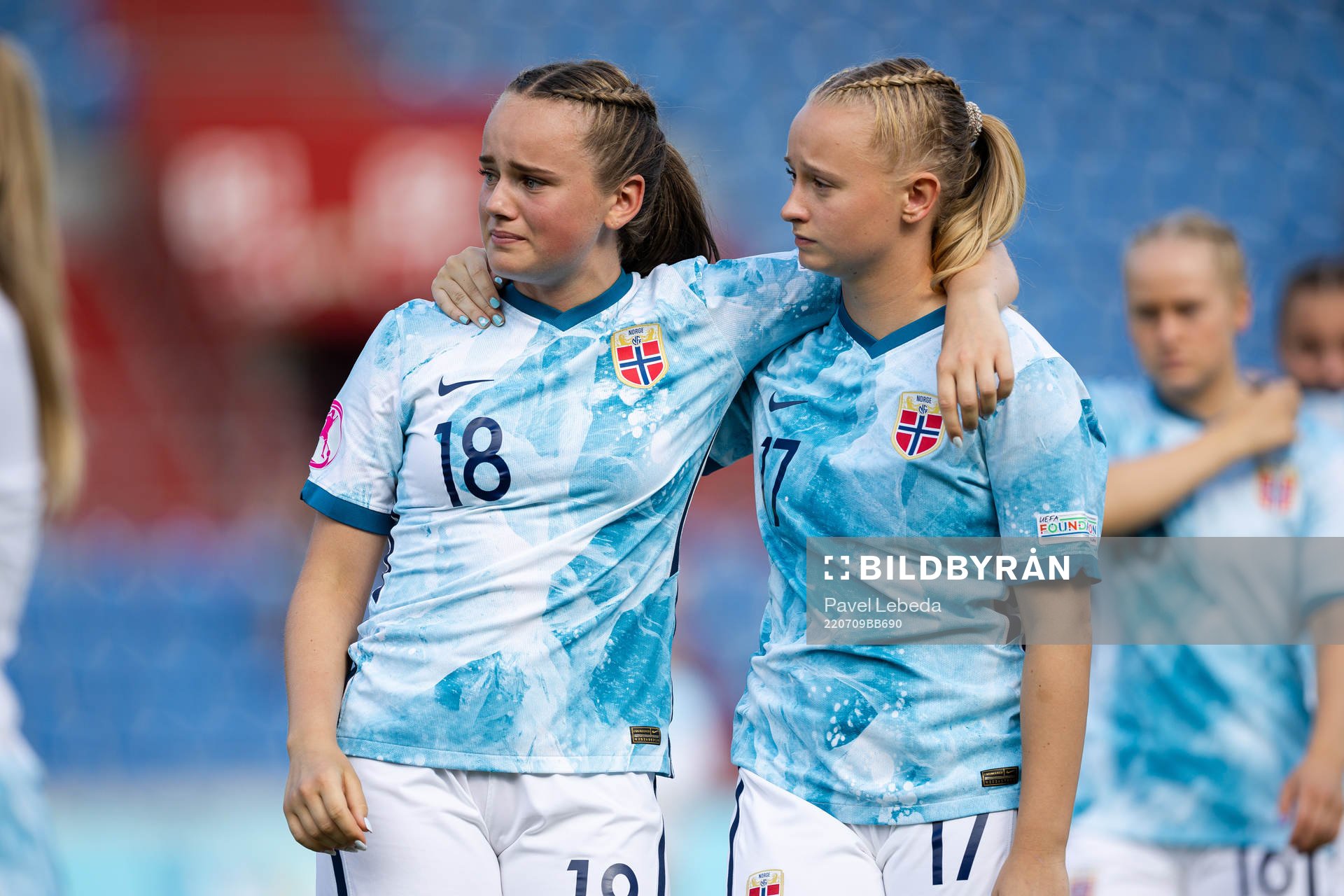 Casandra Lüthcke and Emma Iversen of Norway look dejected