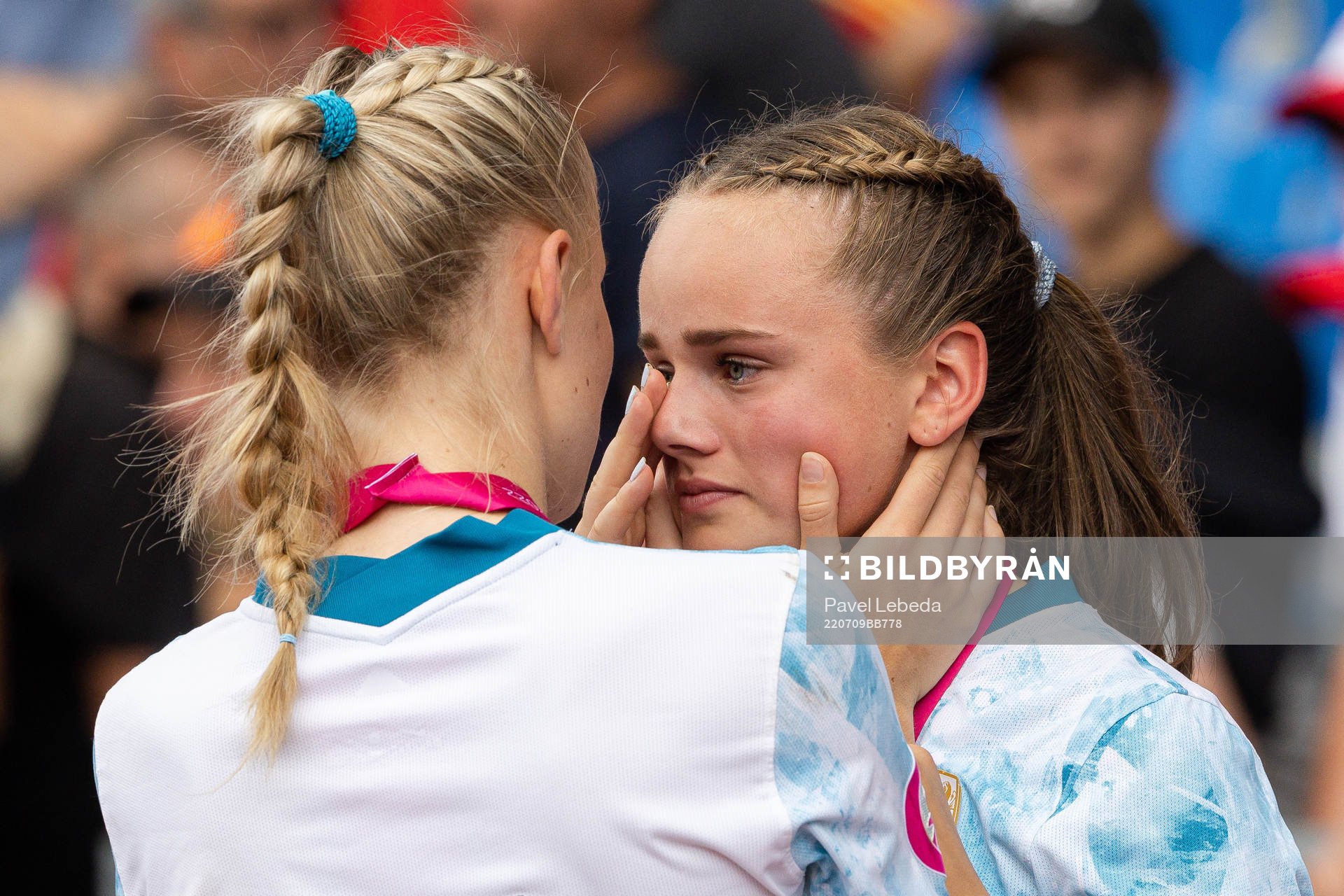 Thea Kyvåg and Selma Løvås of Norway look dejected