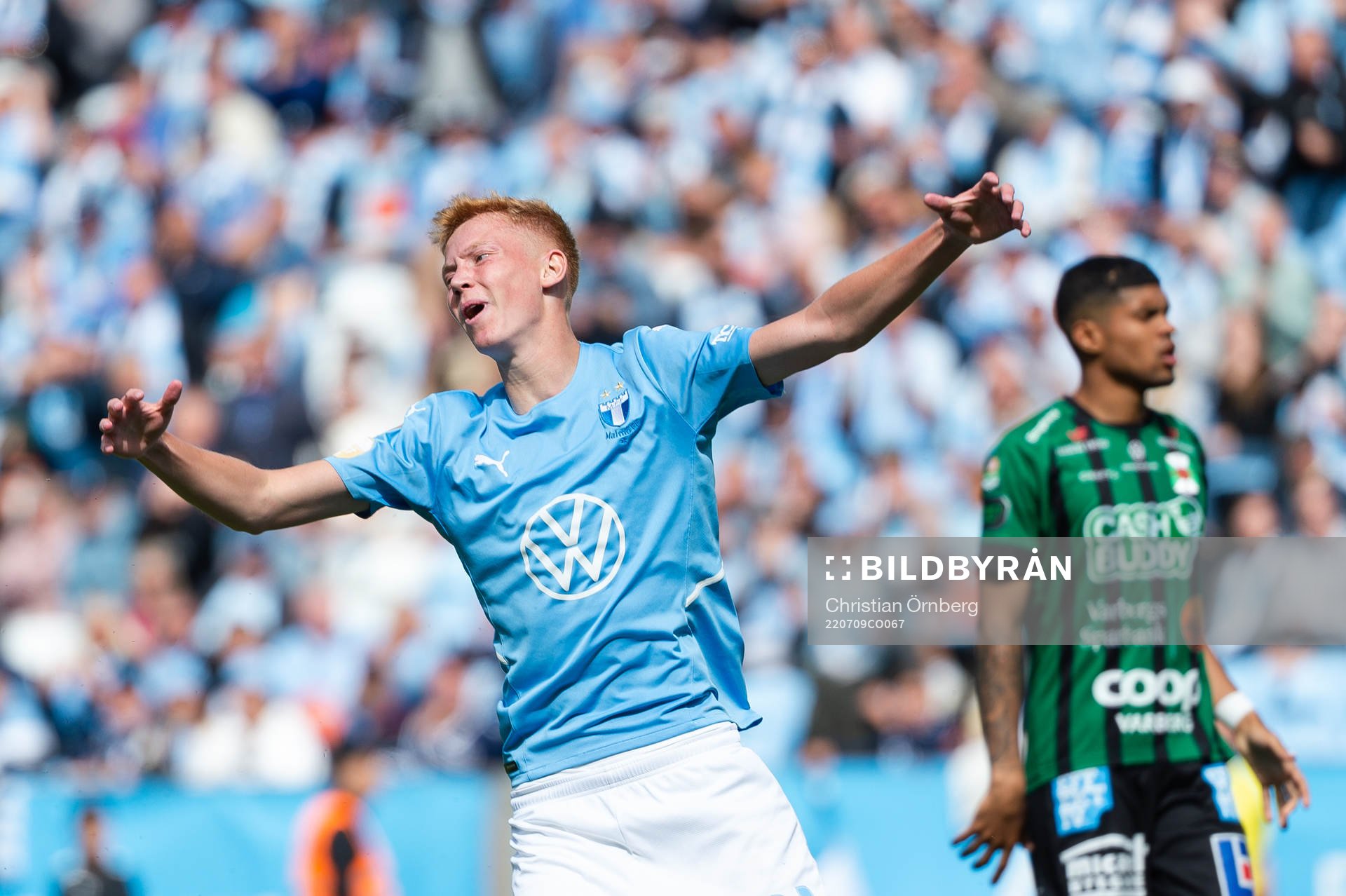 Malmö FFs Hugo Larsson deppar