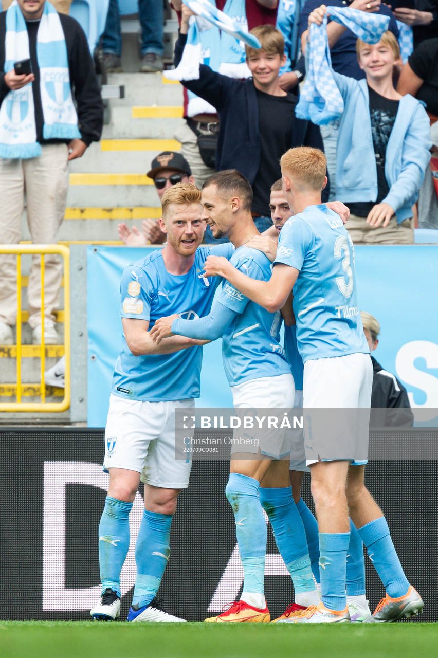 Malmö FFs Anders Christiansen och Veljko Birmancevic jublar