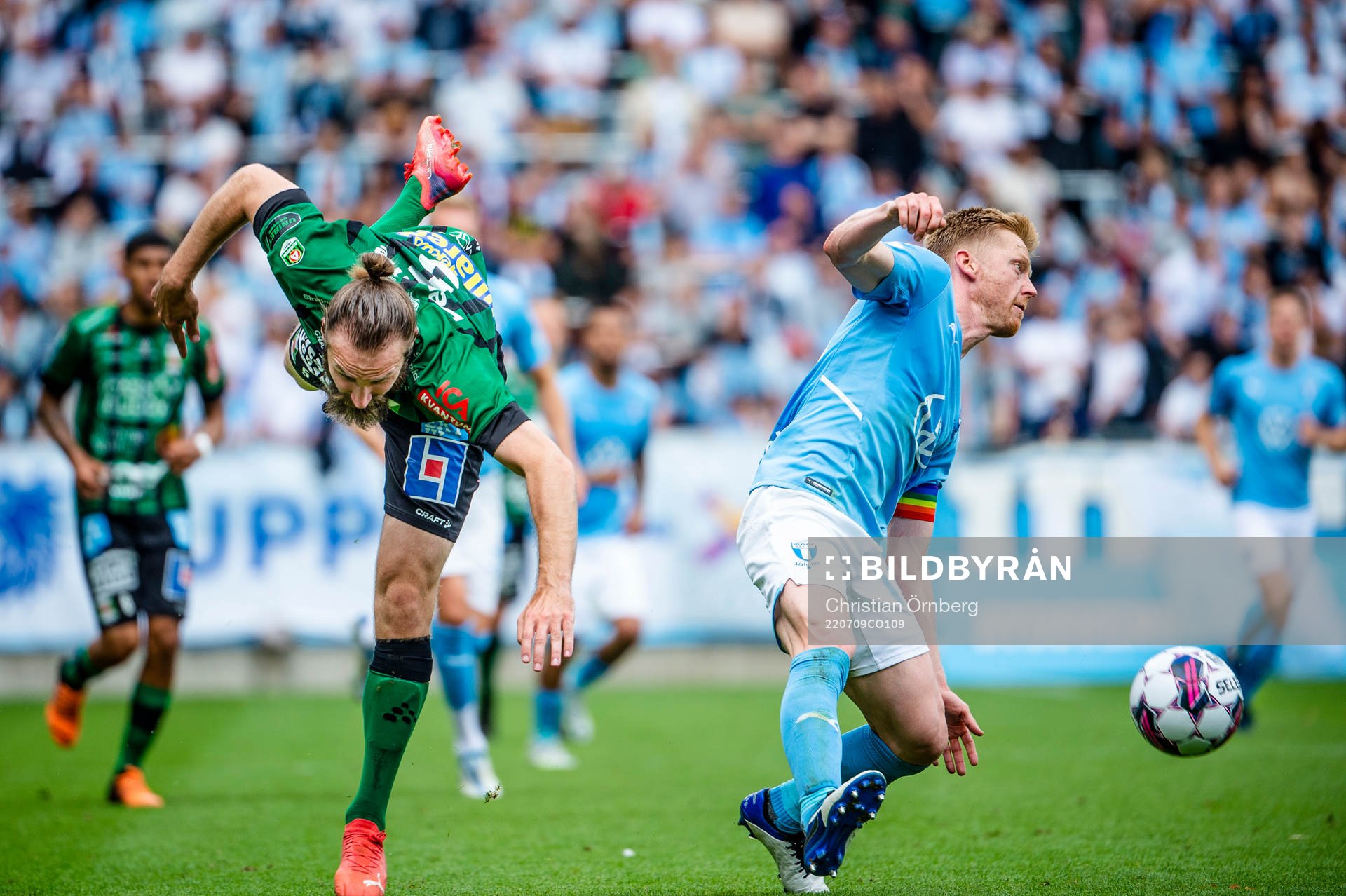 Varbergs Oskar Sverrisson mot Malmö FFs Anders Christiansen