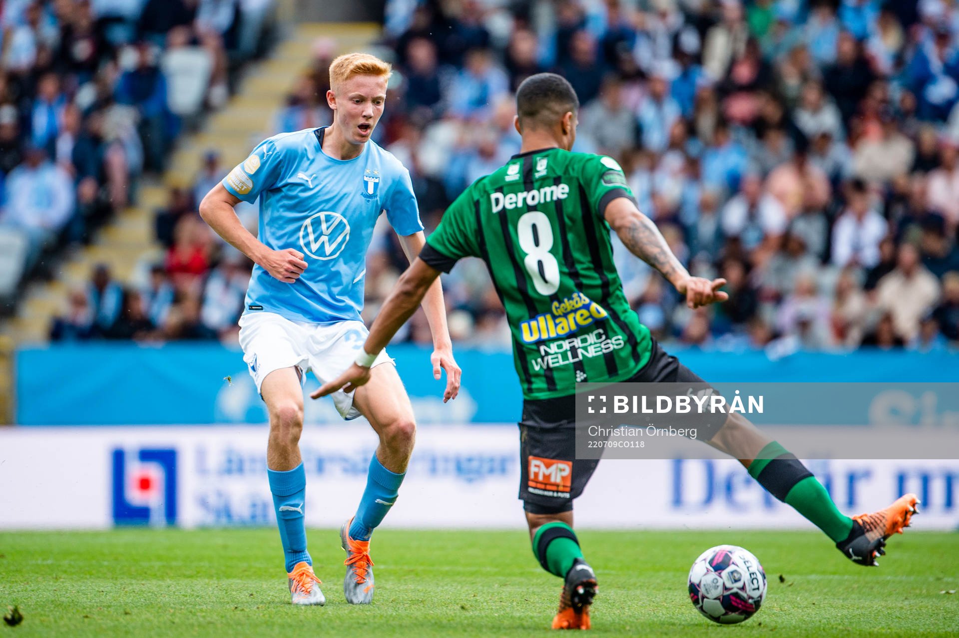 Malmö FFs Hugo Larsson mot Varbergs Luke Le Roux