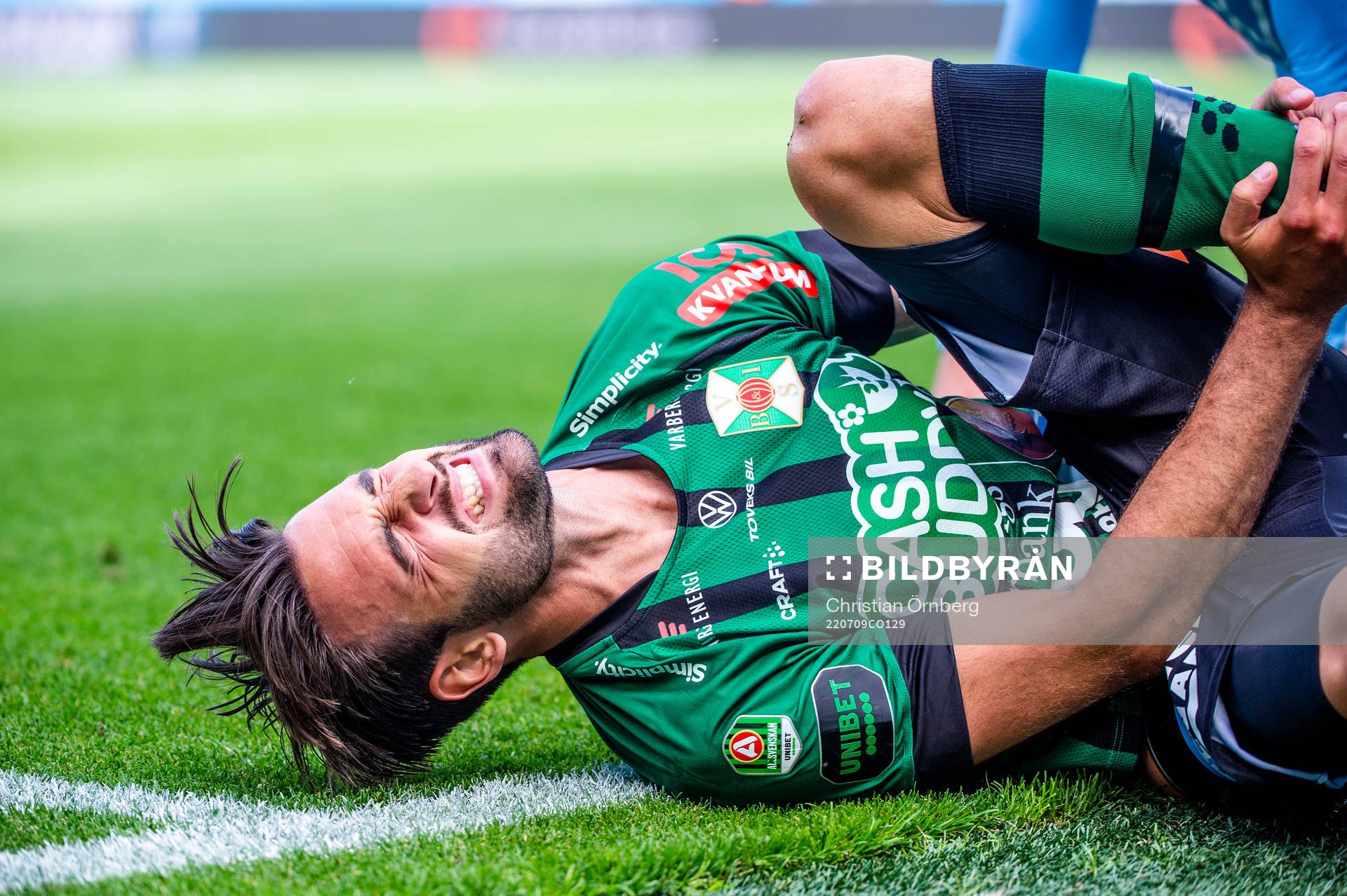 Varbergs Oliver Stanisic grinar illa