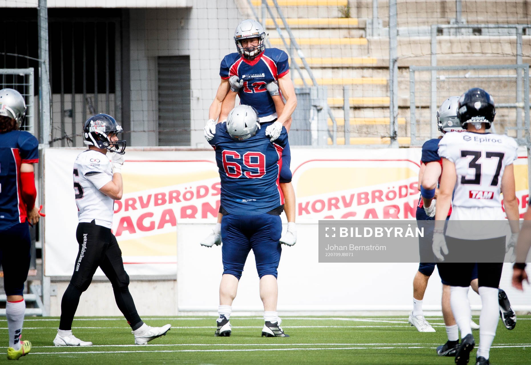 Stockholms Anton Blomgren jublar