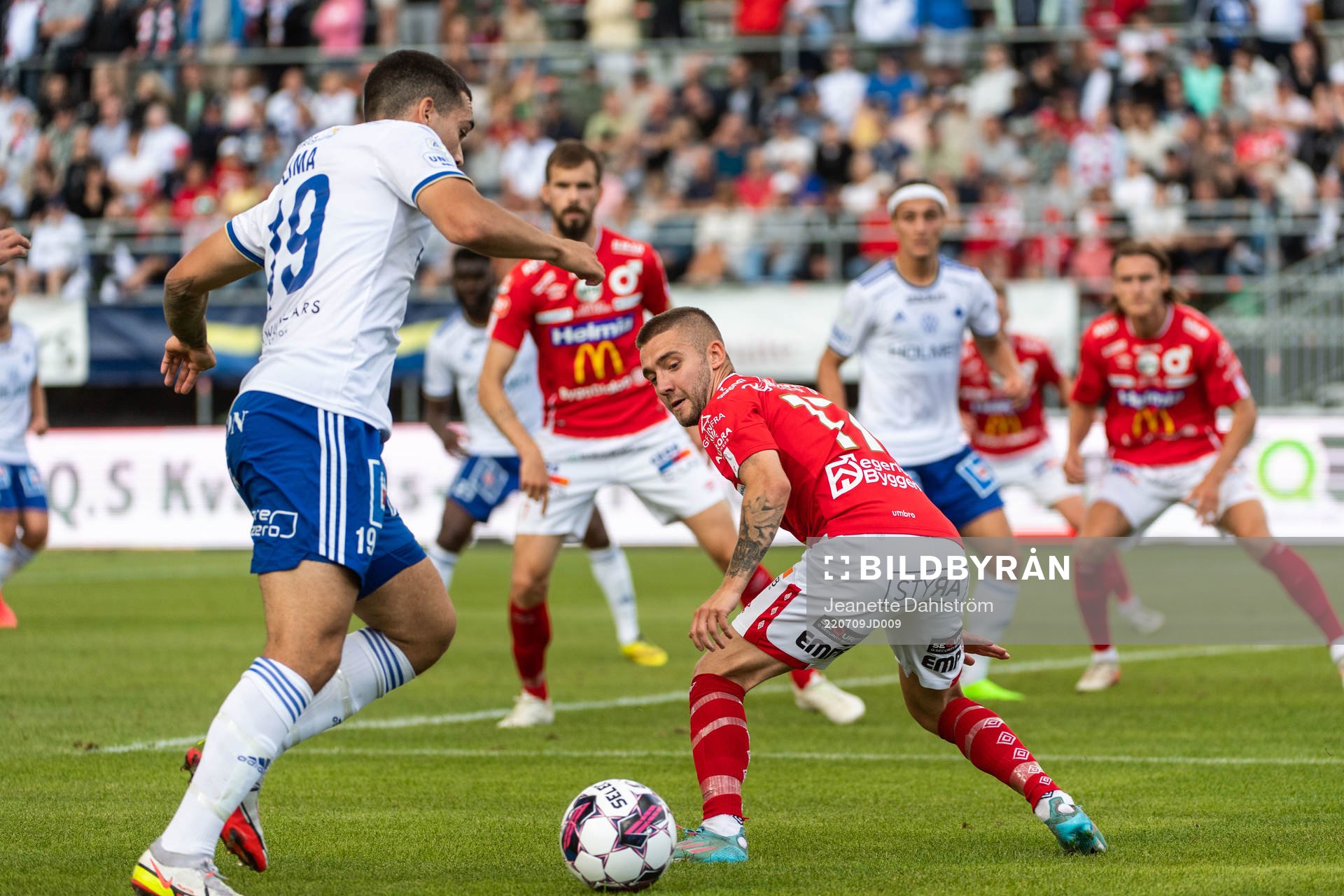 IFK Norrköpings Lucas Lima och Degerfors Anton Kralj