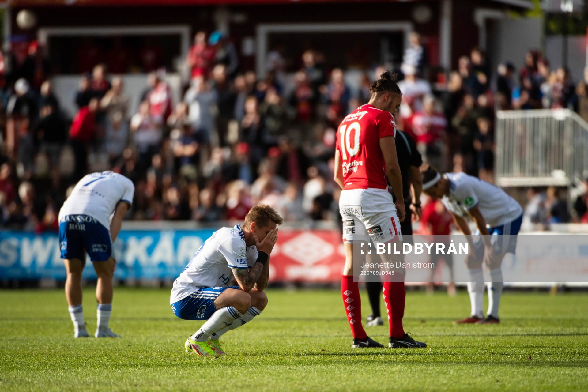 IFK Norrköpings Ari Freyr Skúlason och Degerfors Dijan