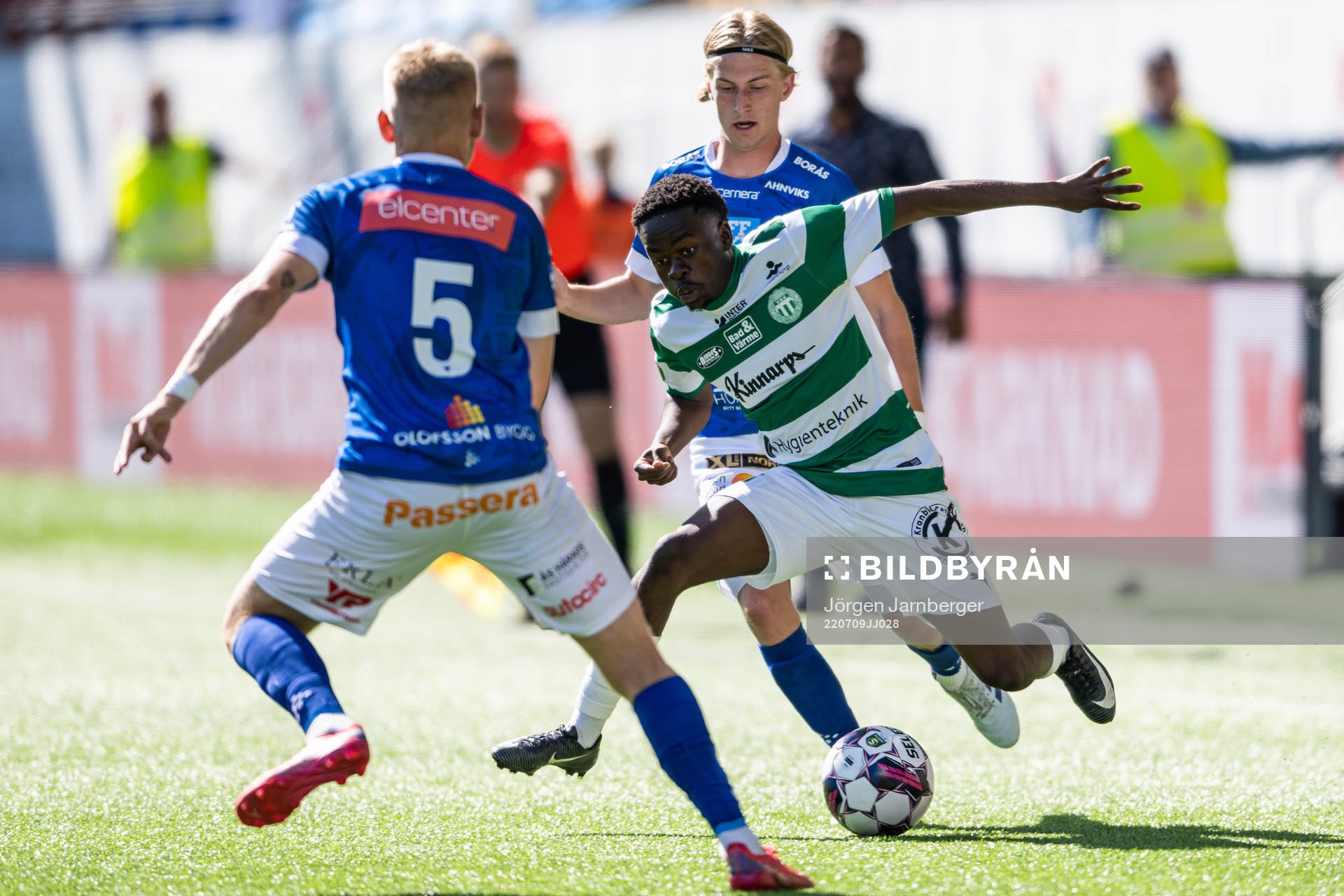 Norrbys Albin Sundgren och Västerås Davi Burubwa