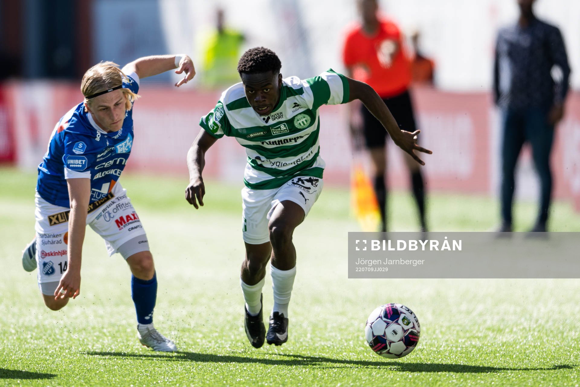 Norrbys Albin Sundgren och Västerås Davi Burubwa