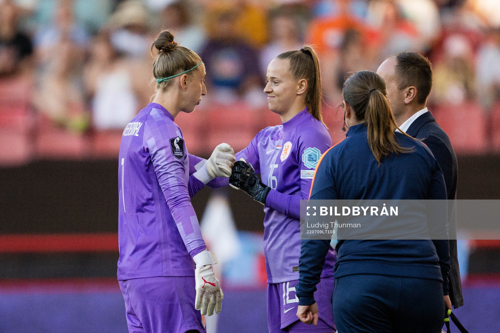 Goalkeeper Sari Van Veenendaal  is substituted off for