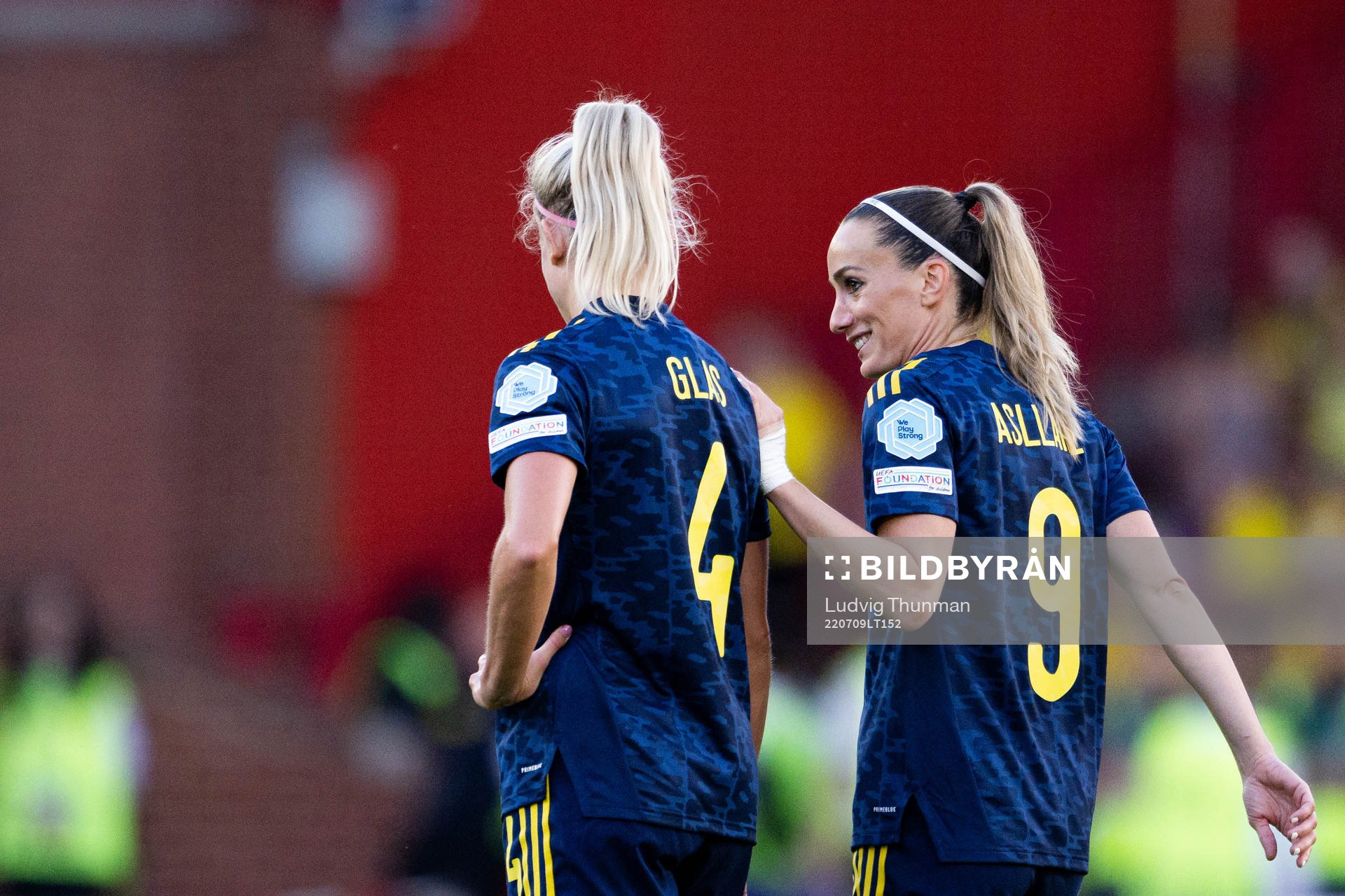 Hanna Glas and Kosovare Asllani of Sweden