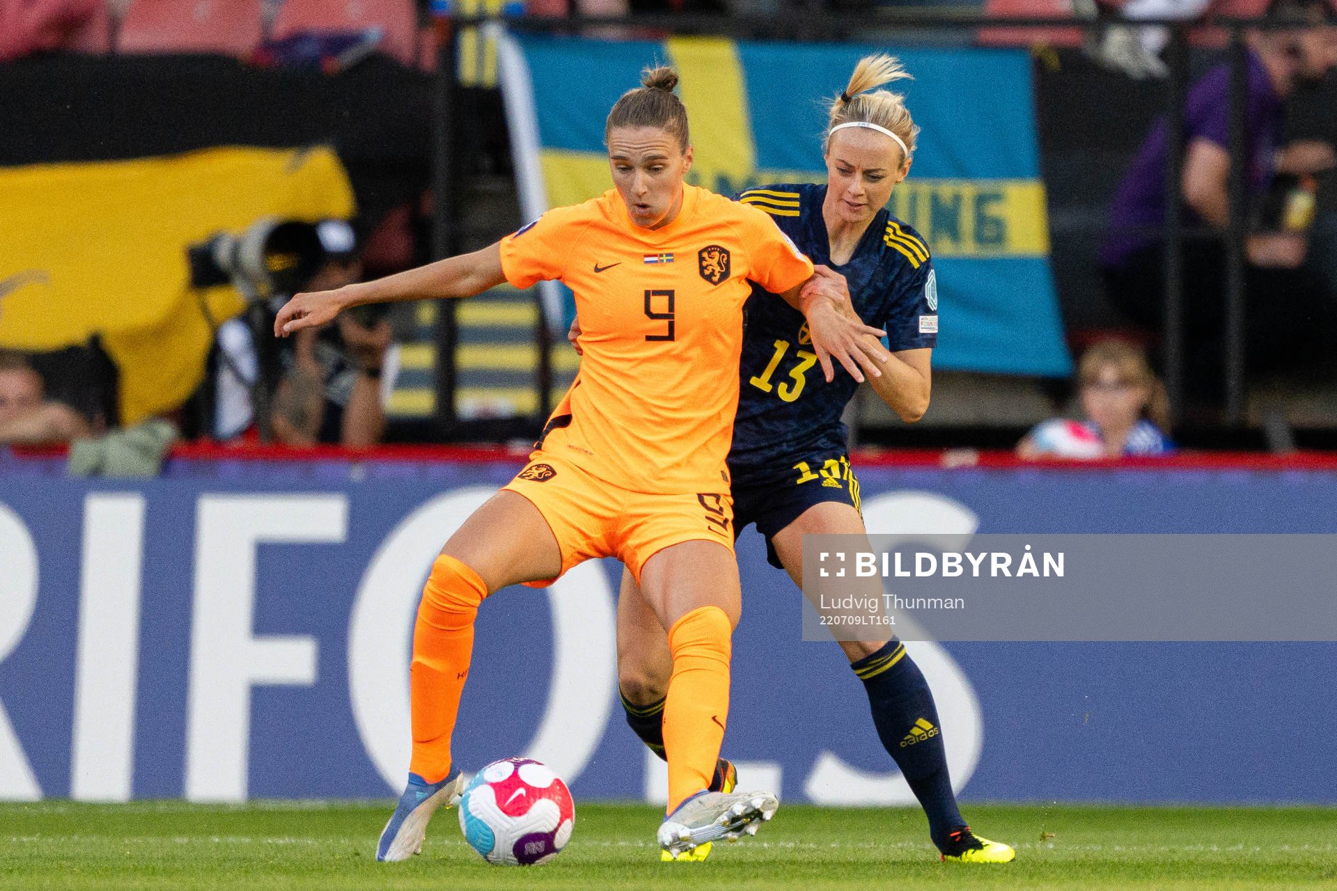 Anna Miedema of Netherlands and Amanda Ilestedt of Sweden