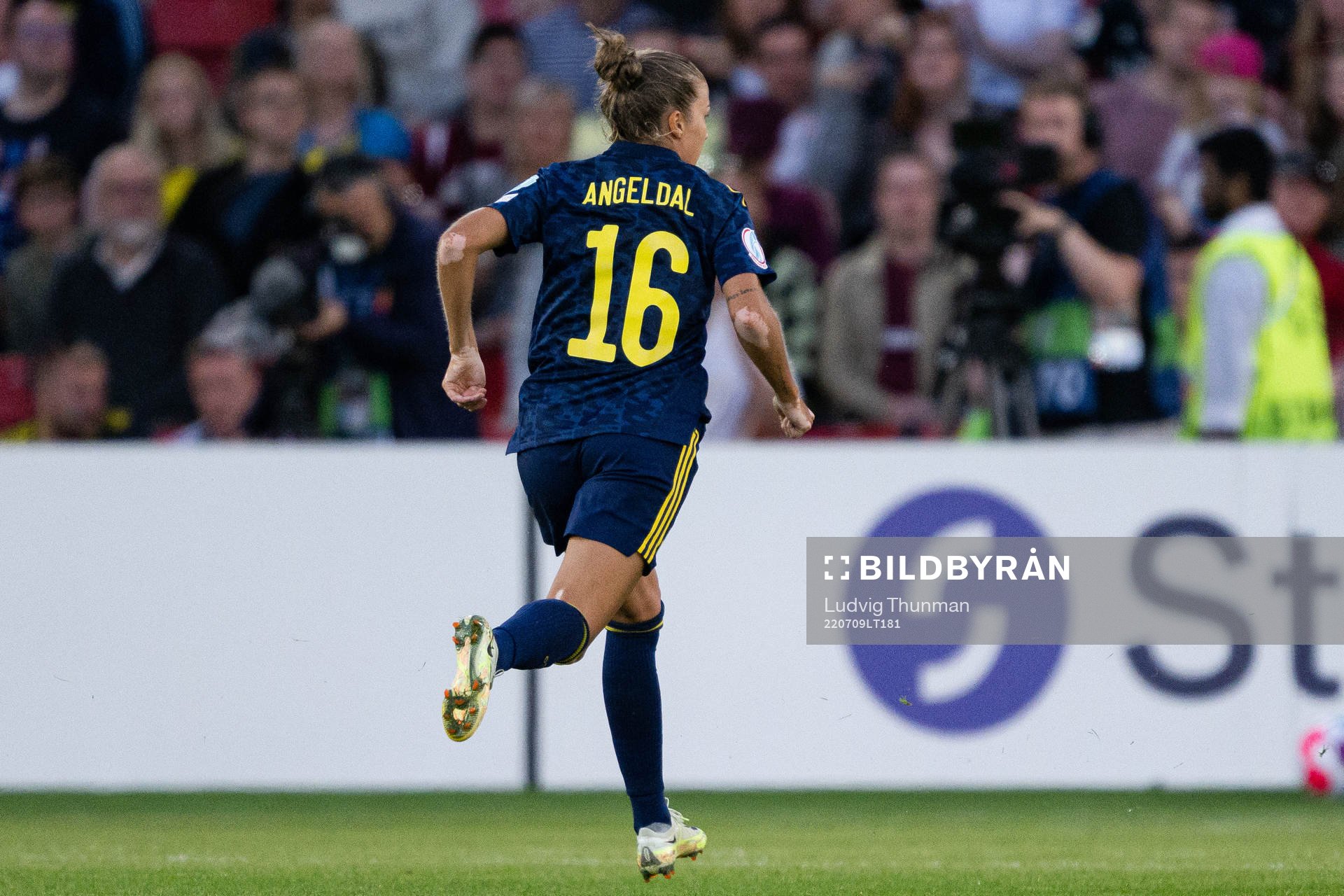 Filippa Angeldahl of Sweden during the UEFA Women's Euro 2022 group stage match between Netherlands and the Sweden on July 9, 2022 in Sheffield.