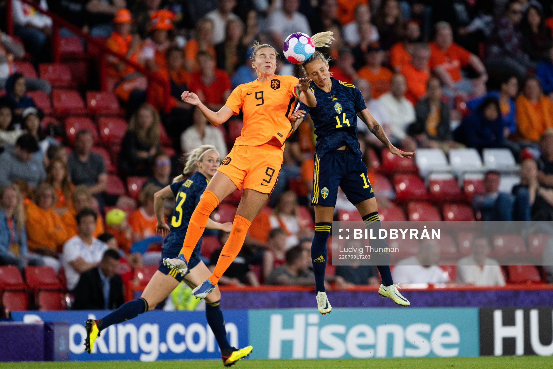 Anna Miedema of Netherlands and Nathalie Björn of Sweden